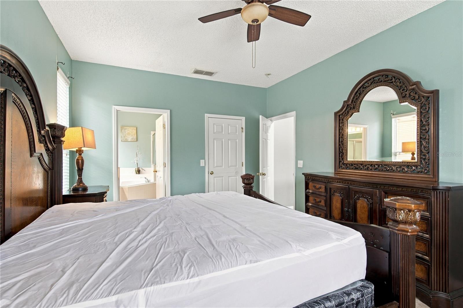8514 Palm Harbour Dr Property Photo 23