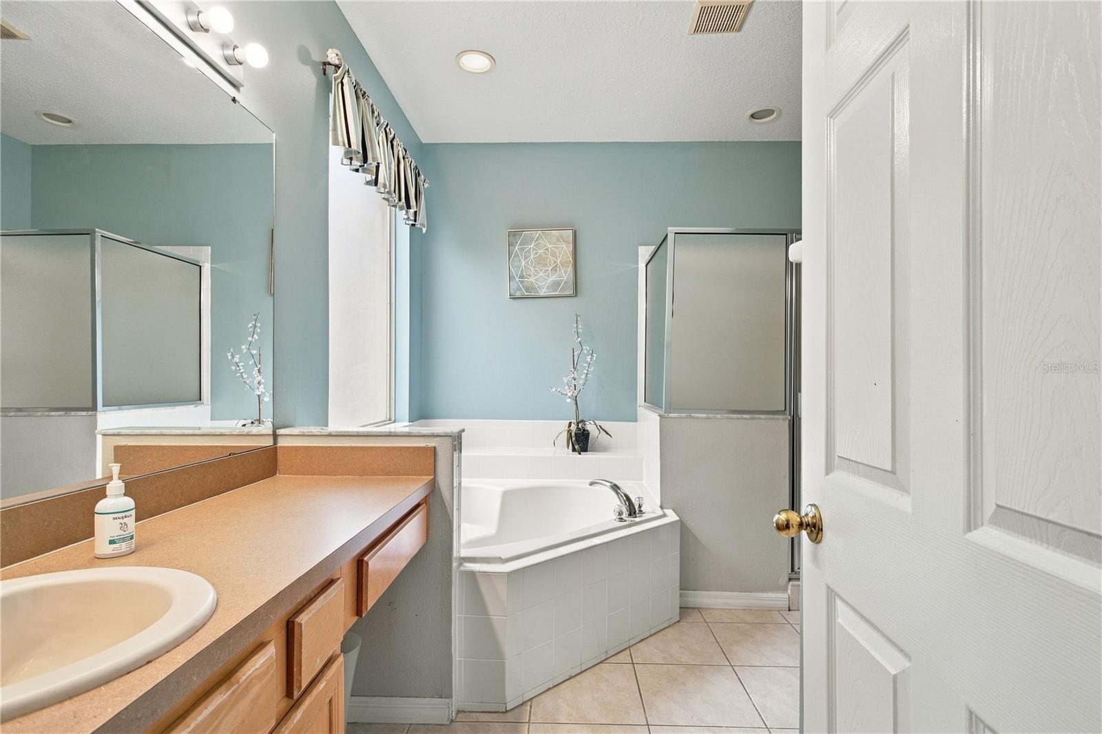 8514 Palm Harbour Dr Property Photo 24