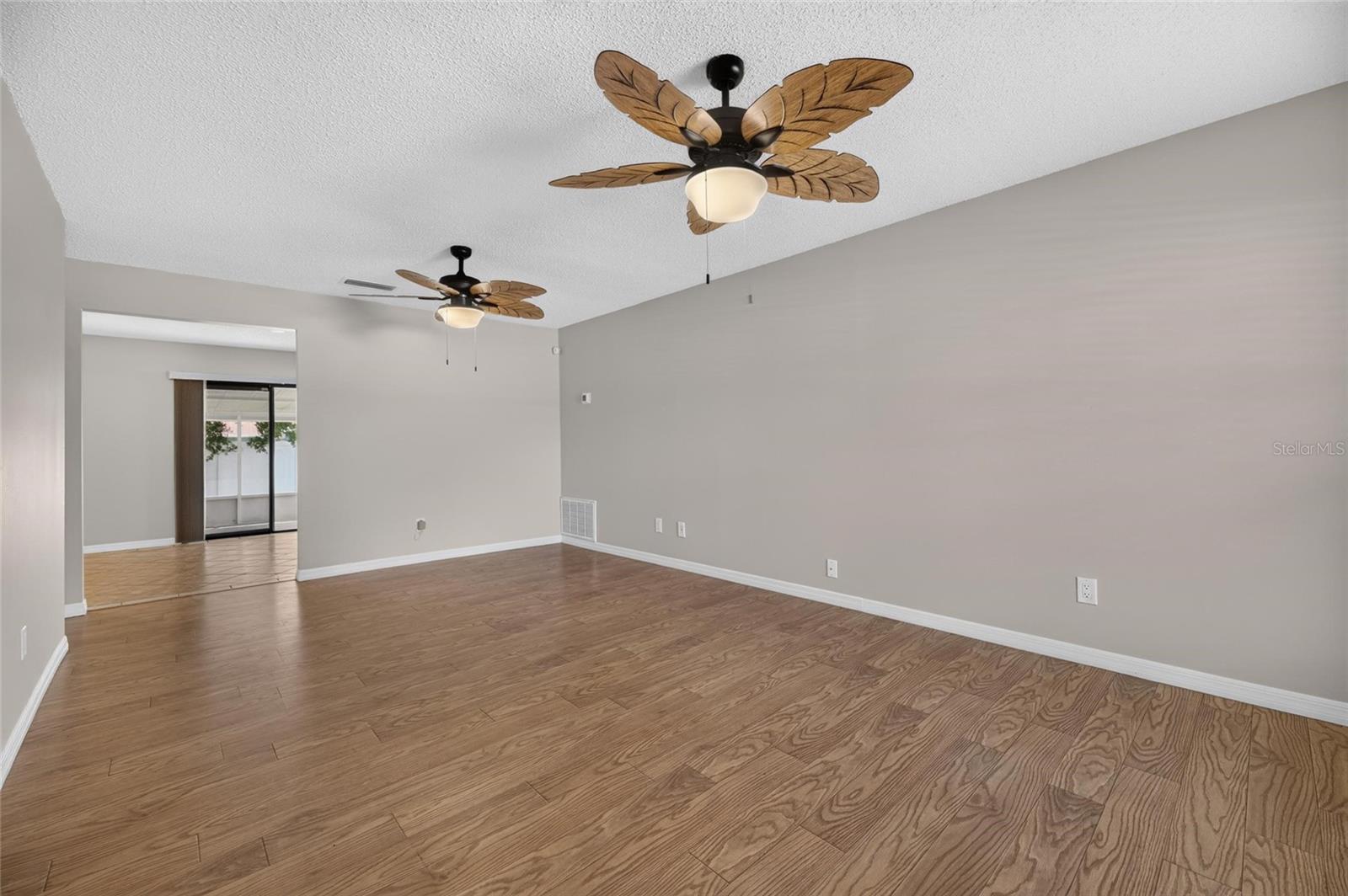 906 Cutler Dr Property Photo 10