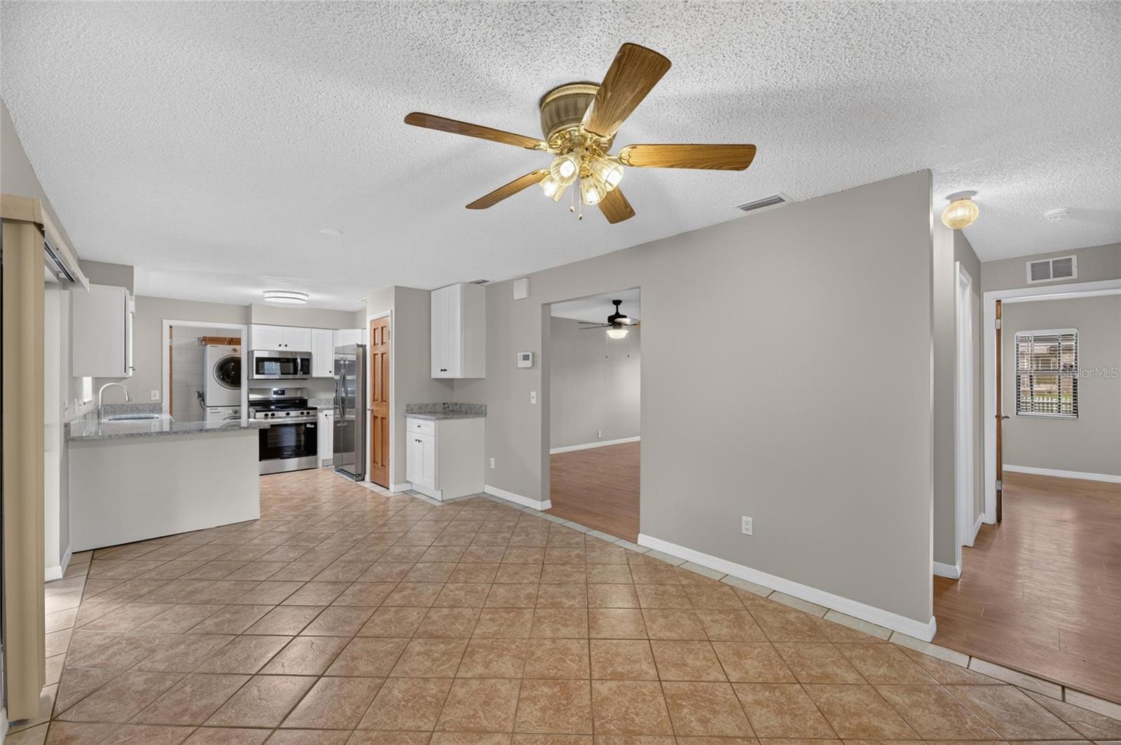 906 Cutler Dr Property Photo 14