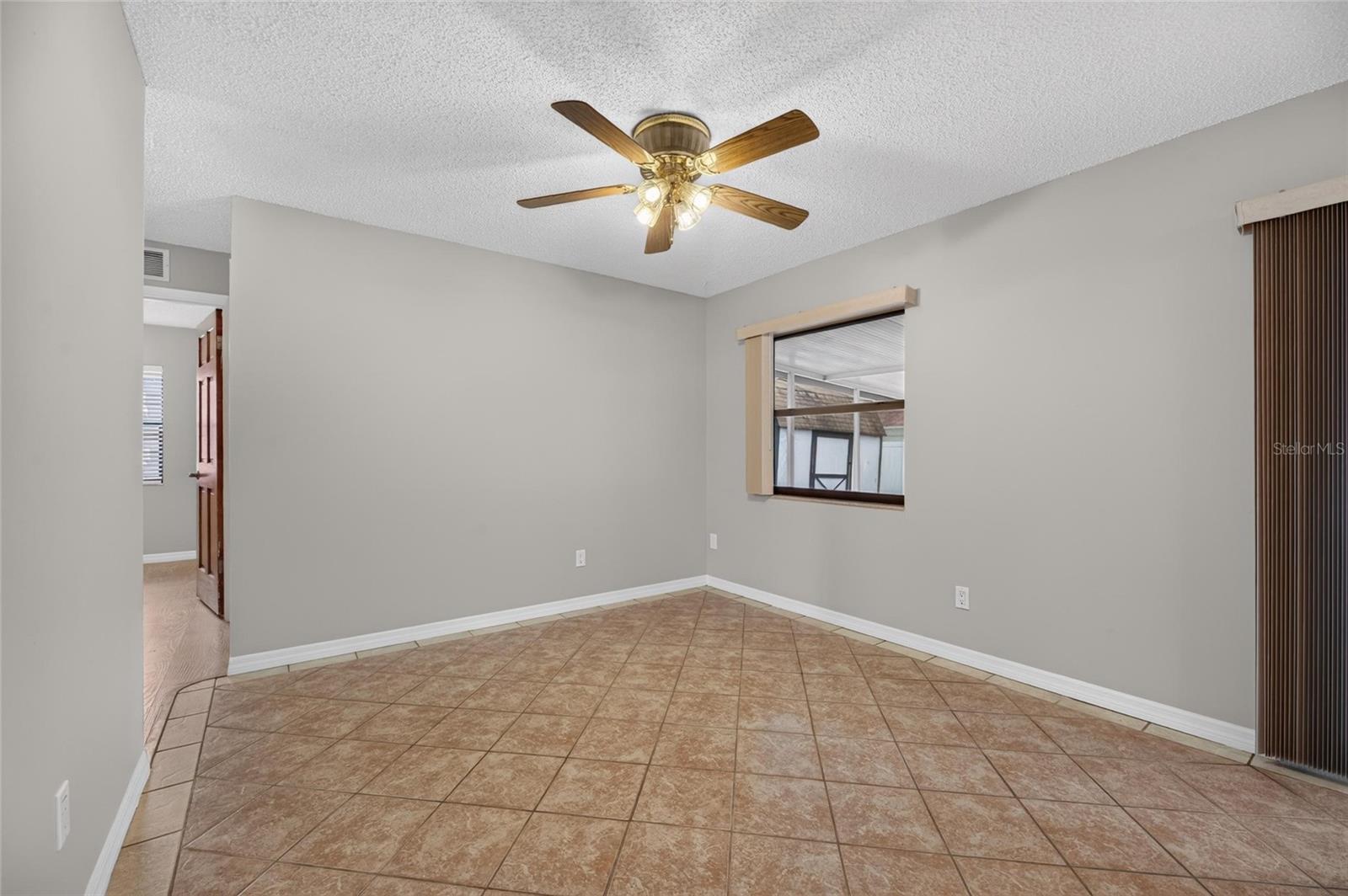 906 Cutler Dr Property Photo 15