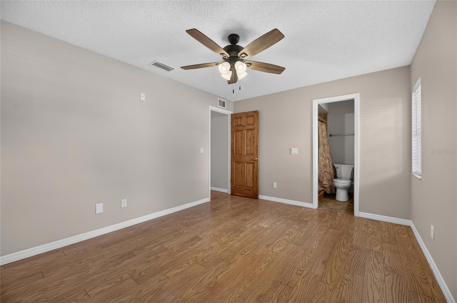 906 Cutler Dr Property Photo 27