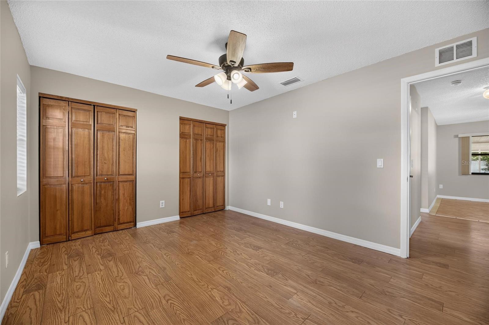 906 Cutler Dr Property Photo 28