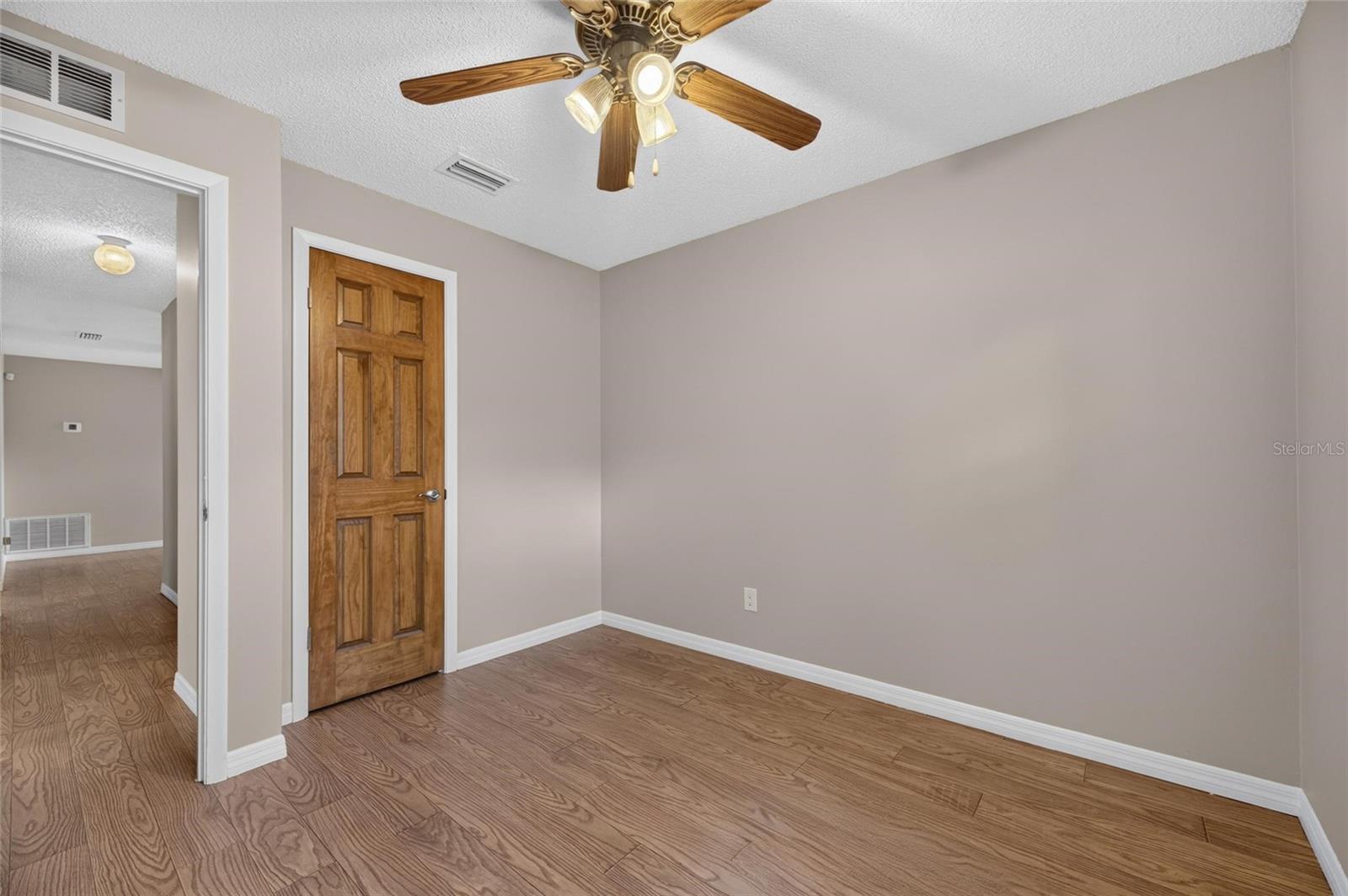 906 Cutler Dr Property Photo 34