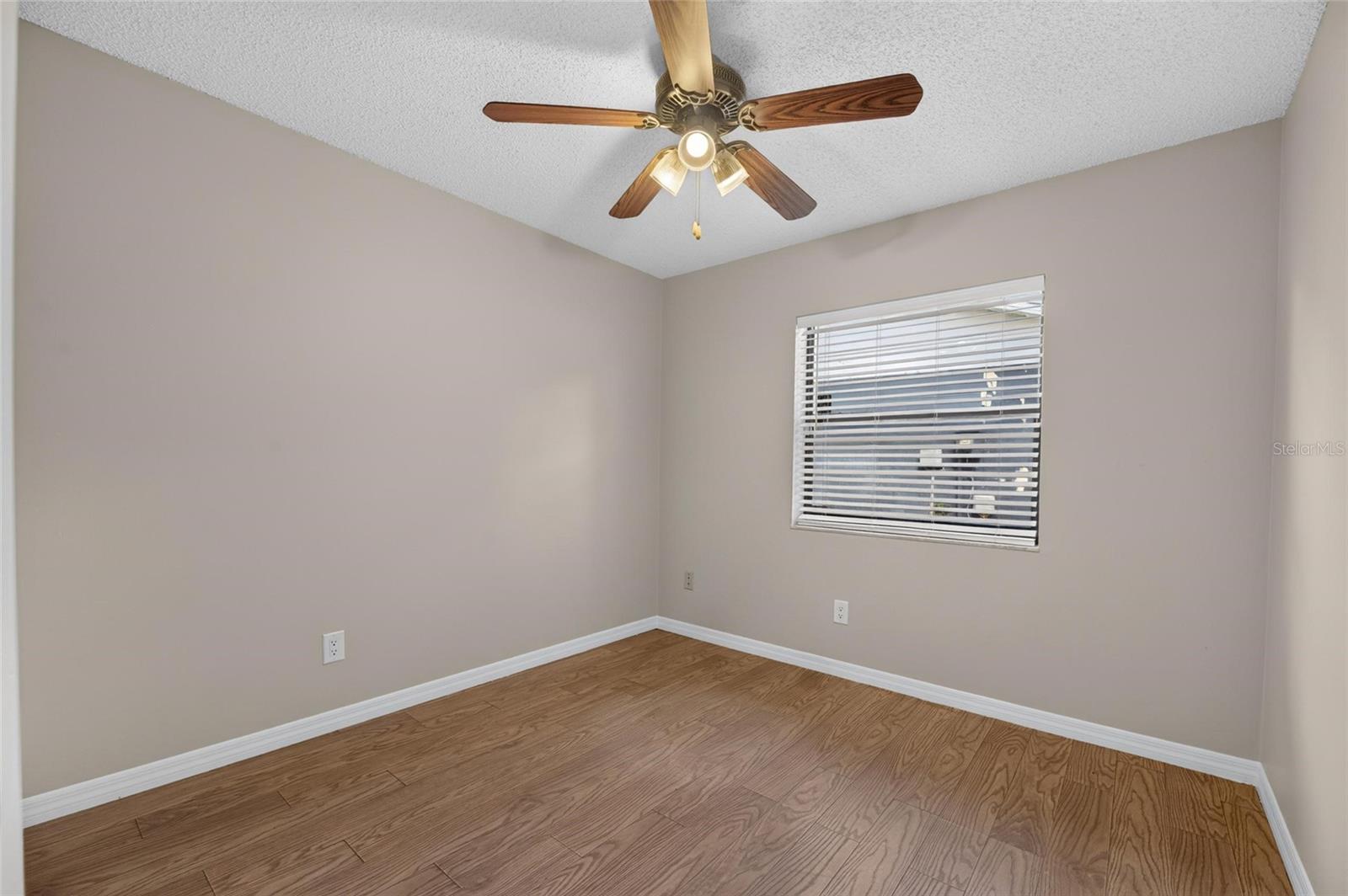 906 Cutler Dr Property Photo 35