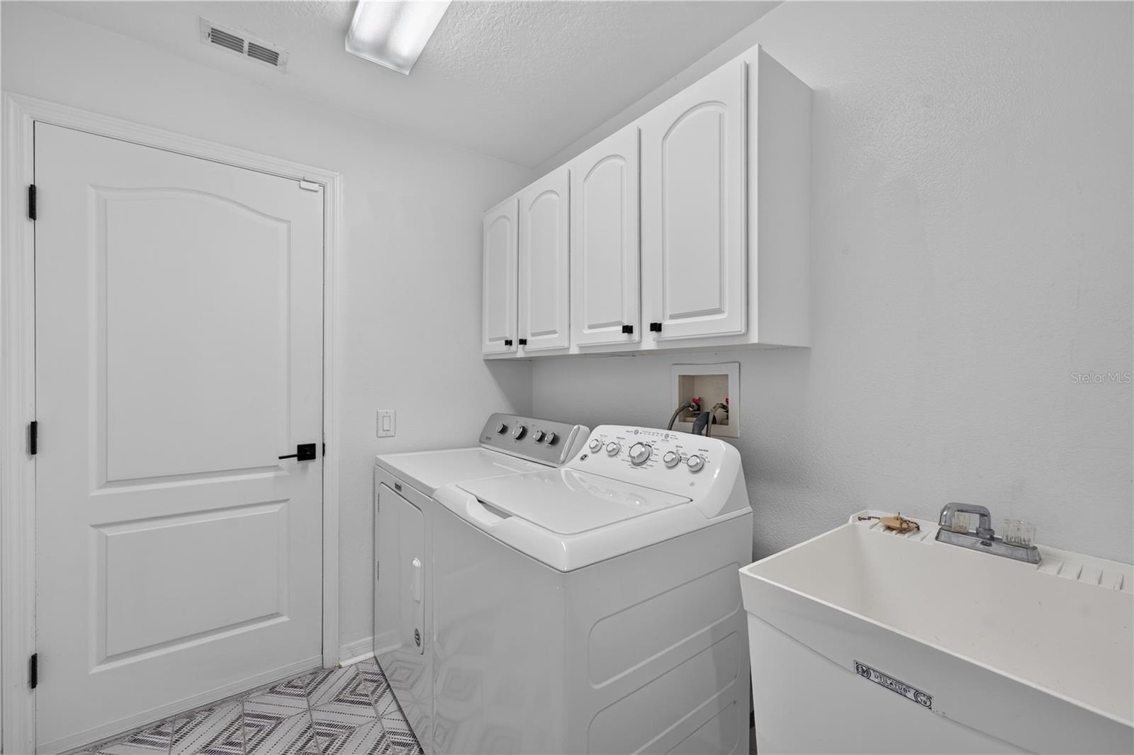 5209 Abbey Park Ave Property Photo 24