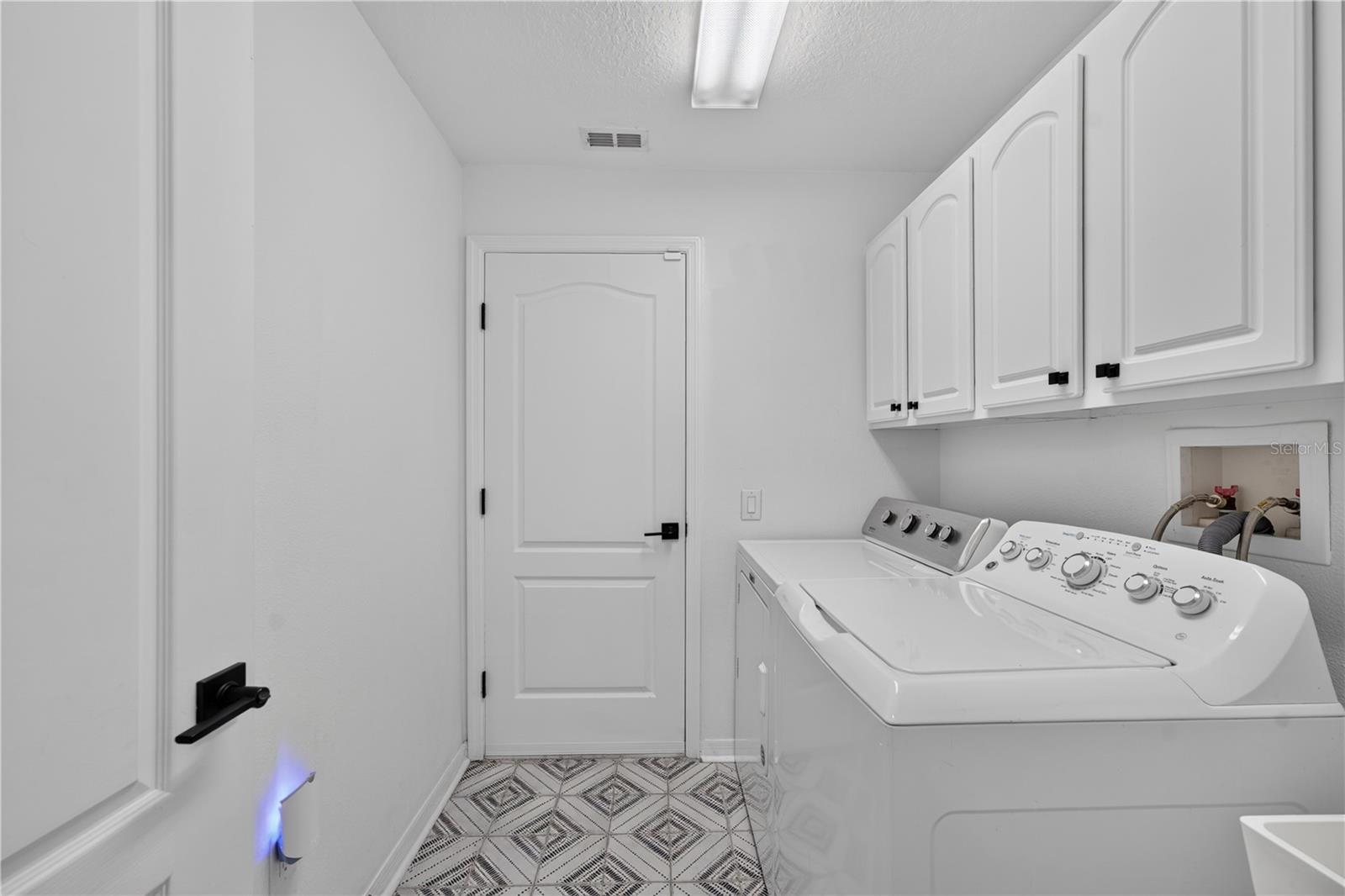 5209 Abbey Park Ave Property Photo 25