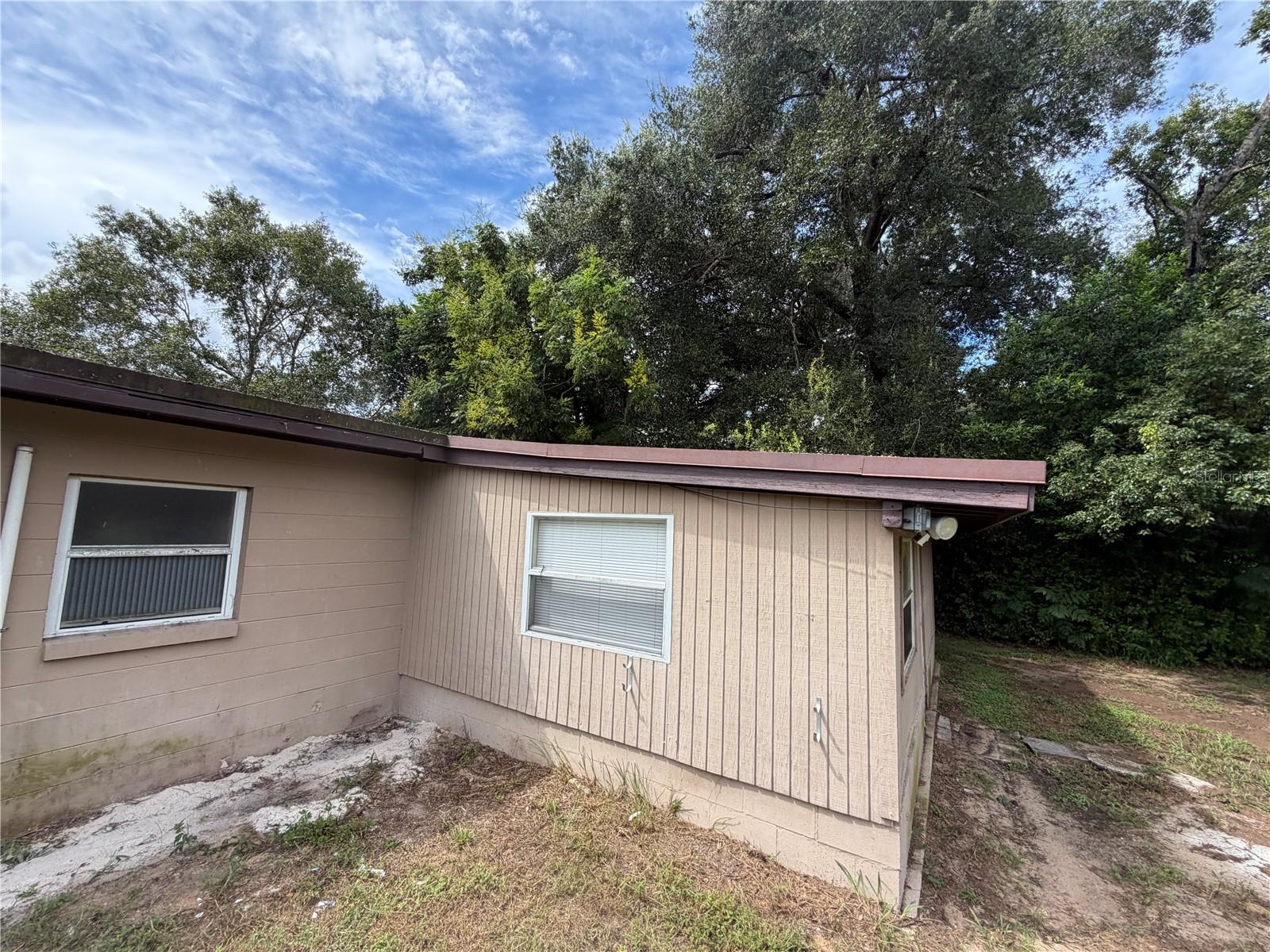 2260 Charlotte Dr Property Photo 41