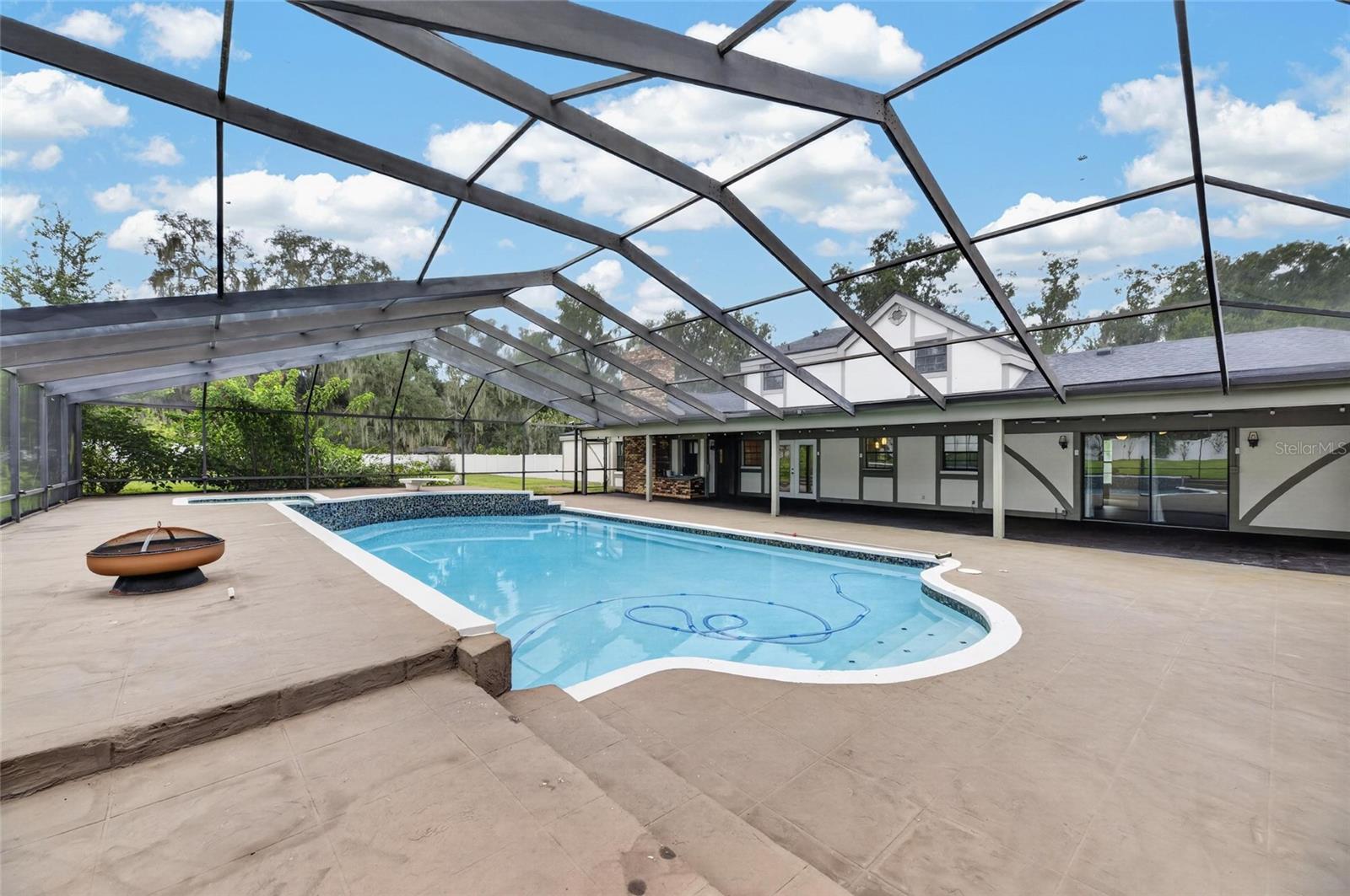 12603 Lake Hills Dr Property Photo 11