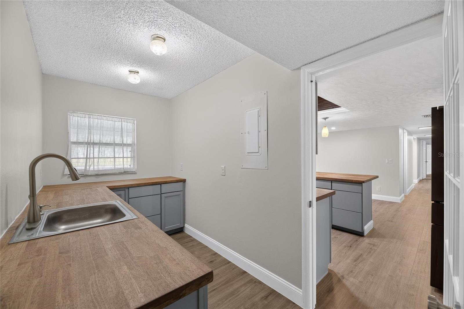 12603 Lake Hills Dr Property Photo 31