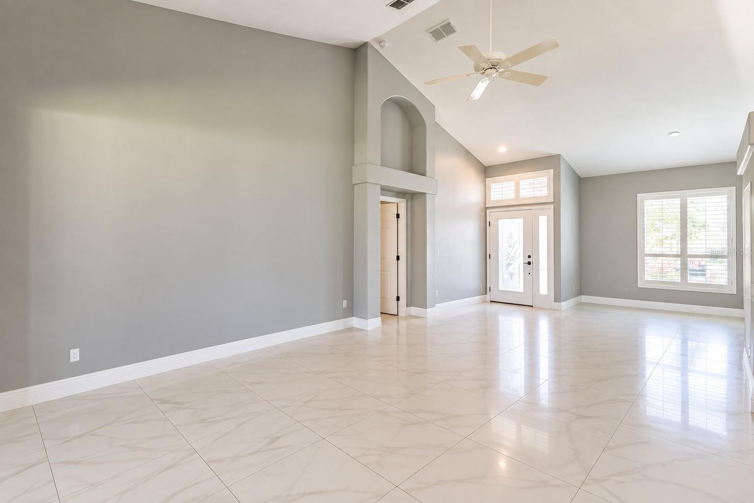 4465 Fairway Oaks Dr Property Photo 2