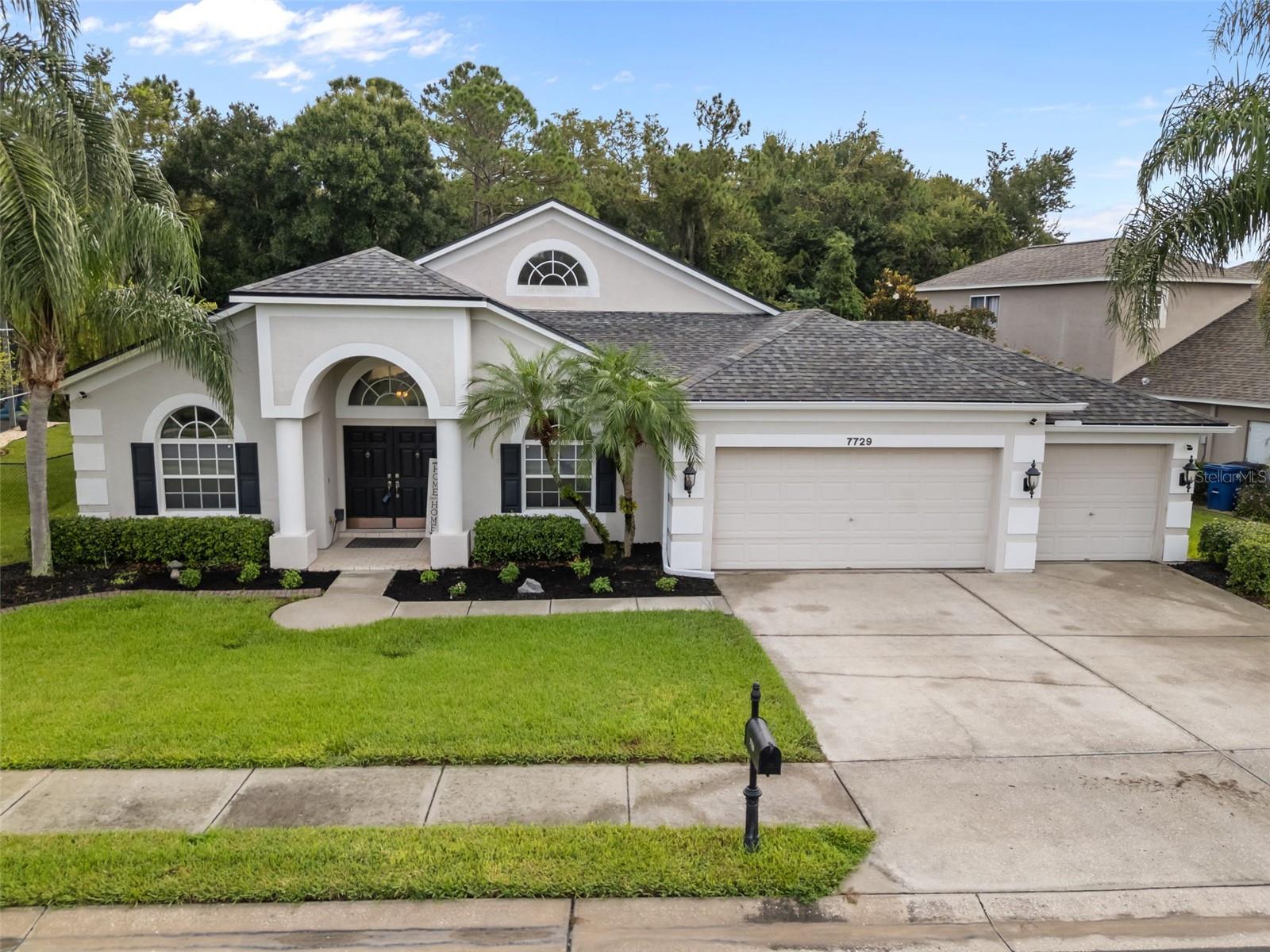 7729 Arelli Dr Property Photo 2