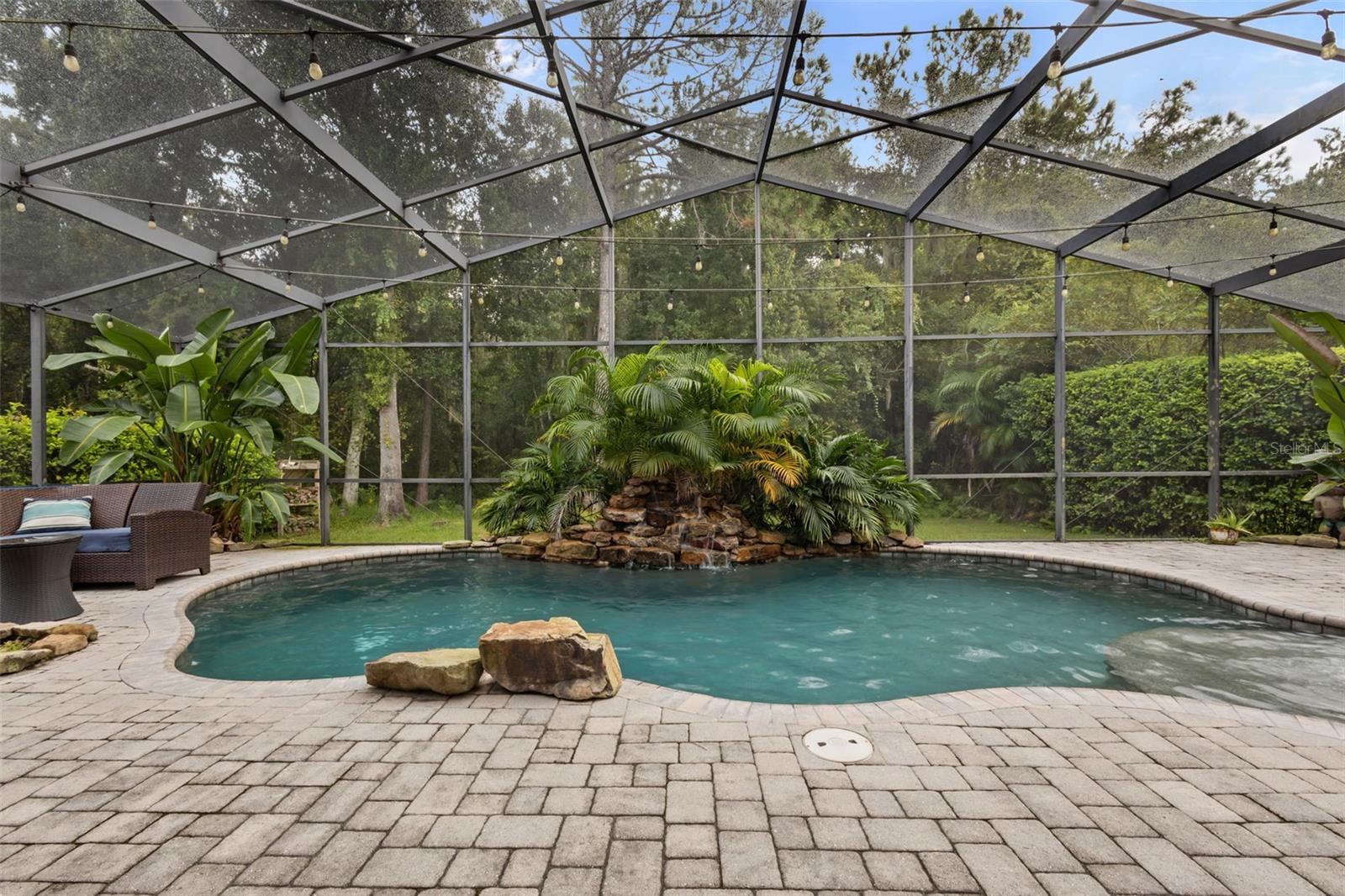 7729 Arelli Dr Property Photo 3