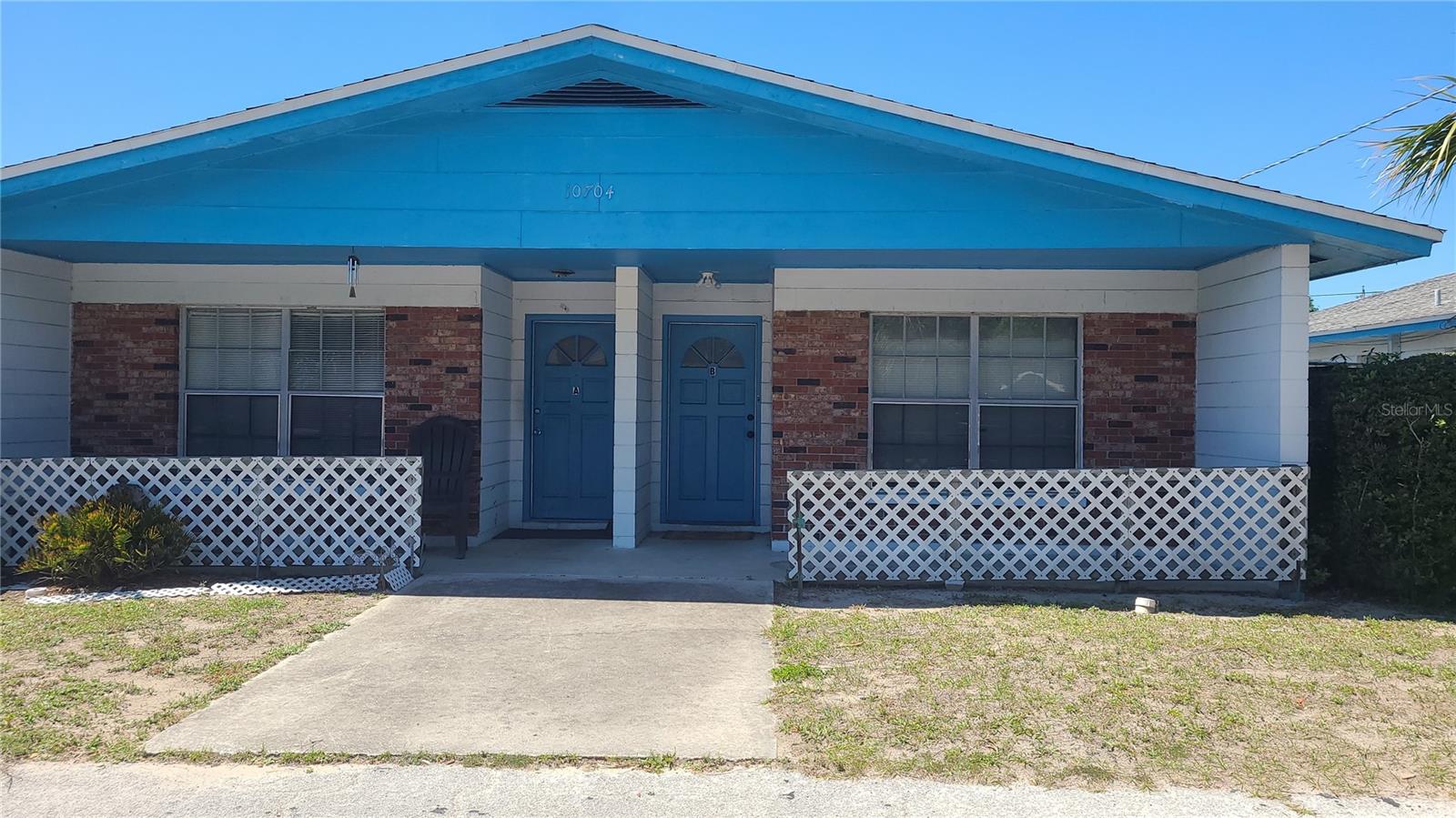 10704 N 15TH ST #B Property Photo 1