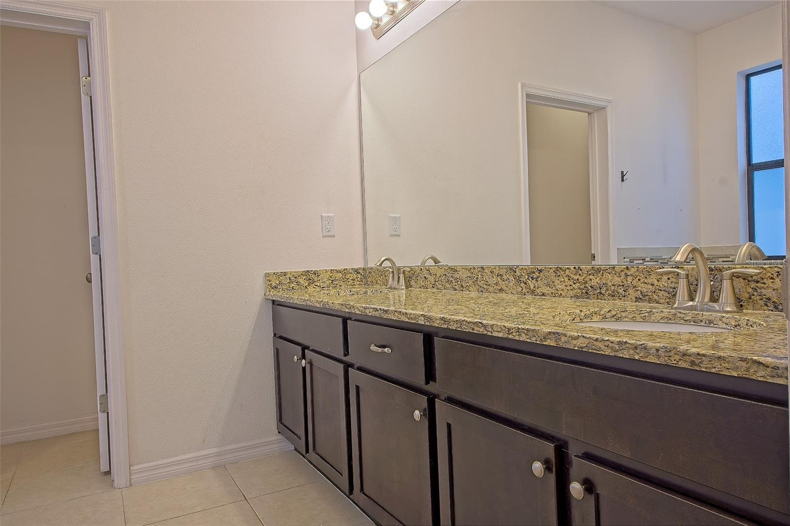 11918 Winterset Cove Dr Property Photo 13