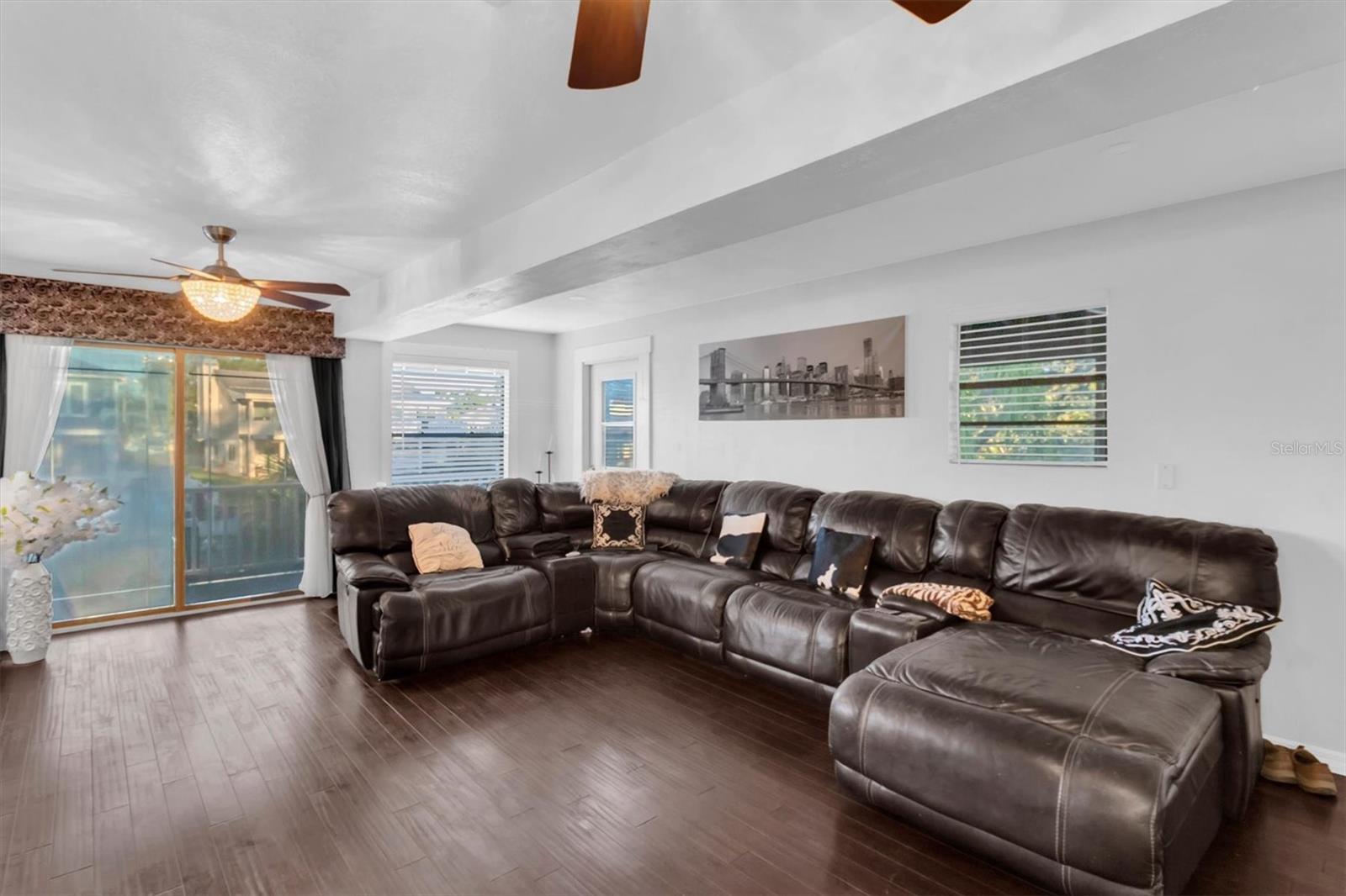 4840 Hummingbird Trl Property Photo 6