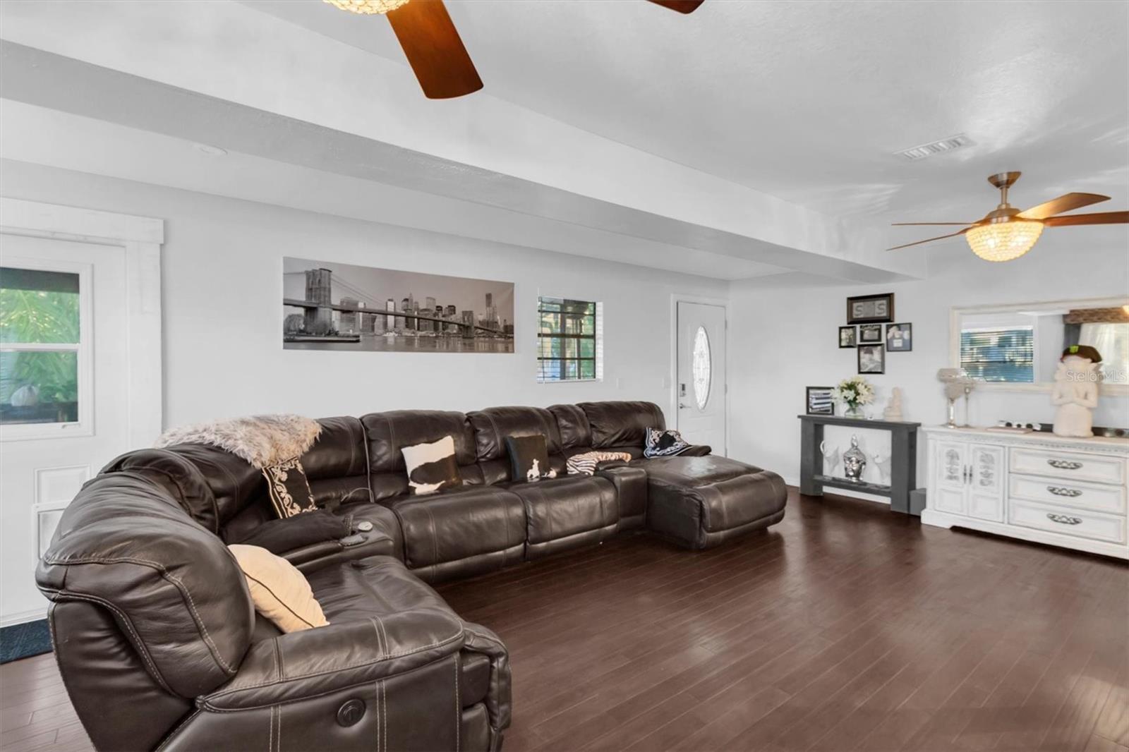 4840 Hummingbird Trl Property Photo 7