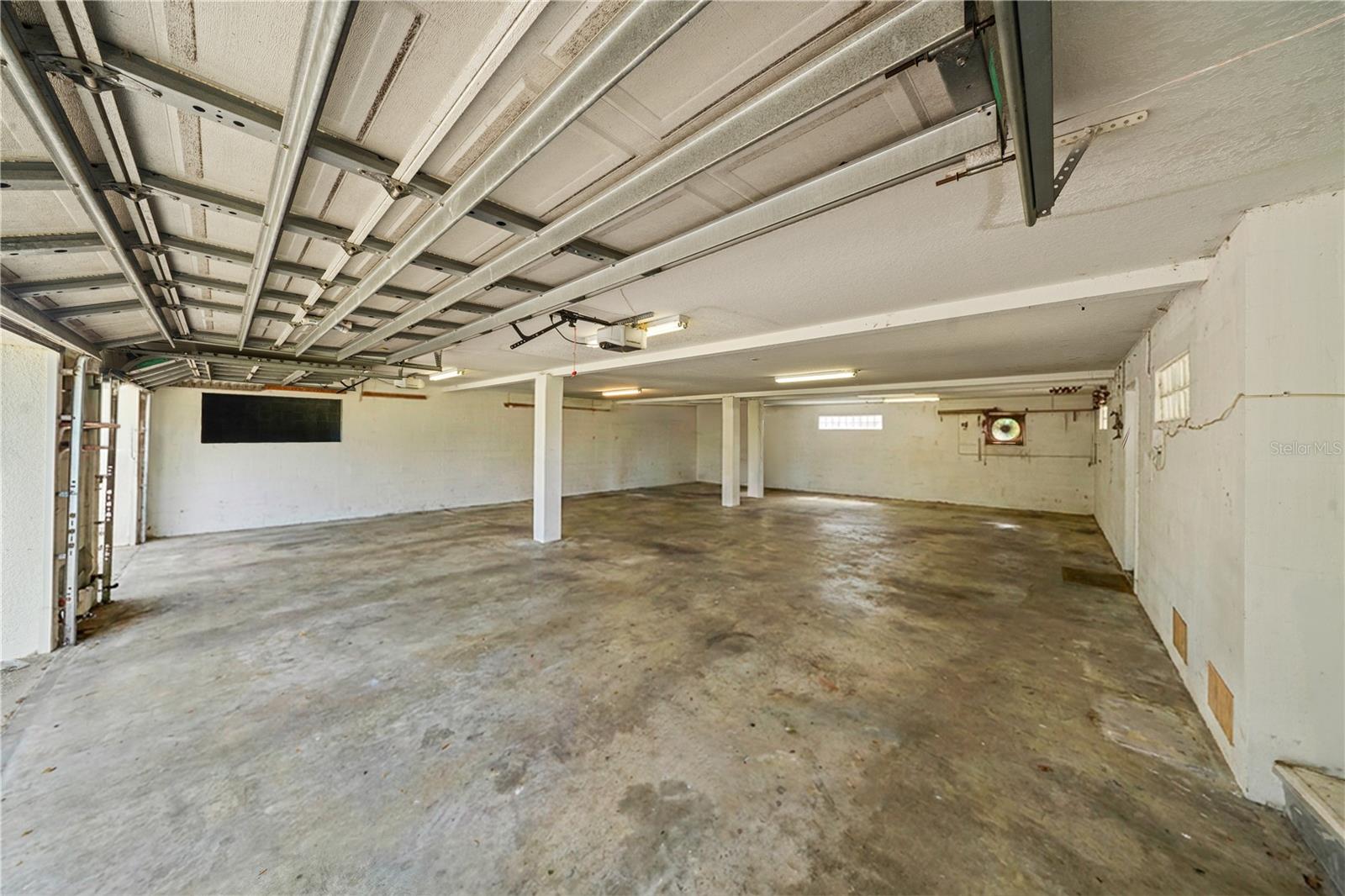 1456 N Jasmine Ave Property Photo 51