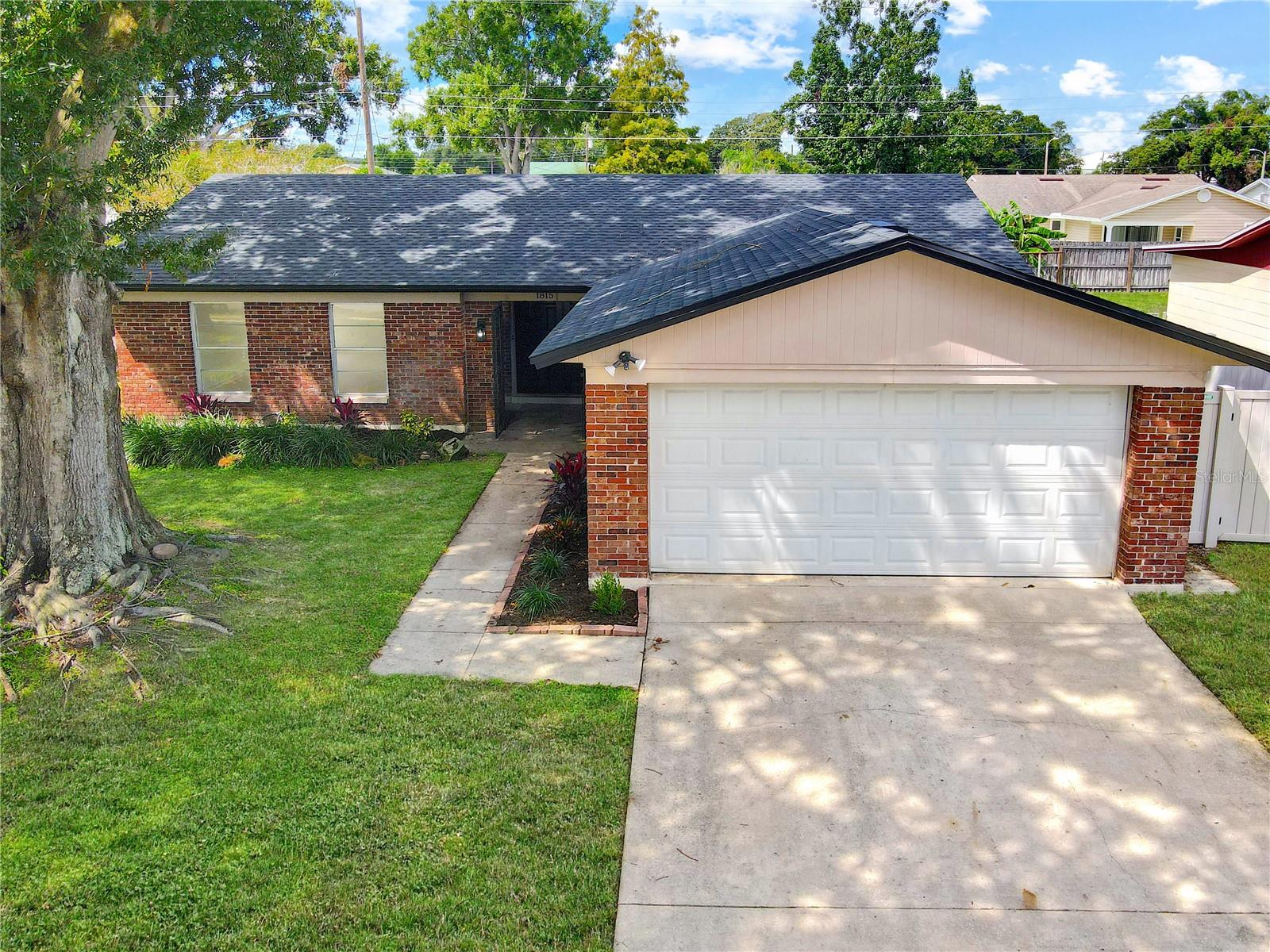 1815 Lowry Ave Property Photo 1