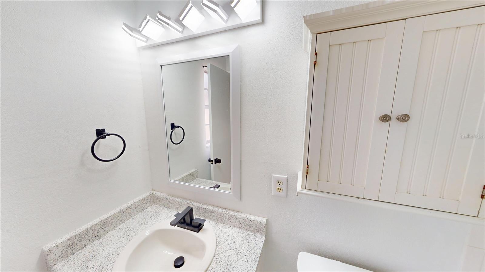 1815 Lowry Ave Property Photo 33