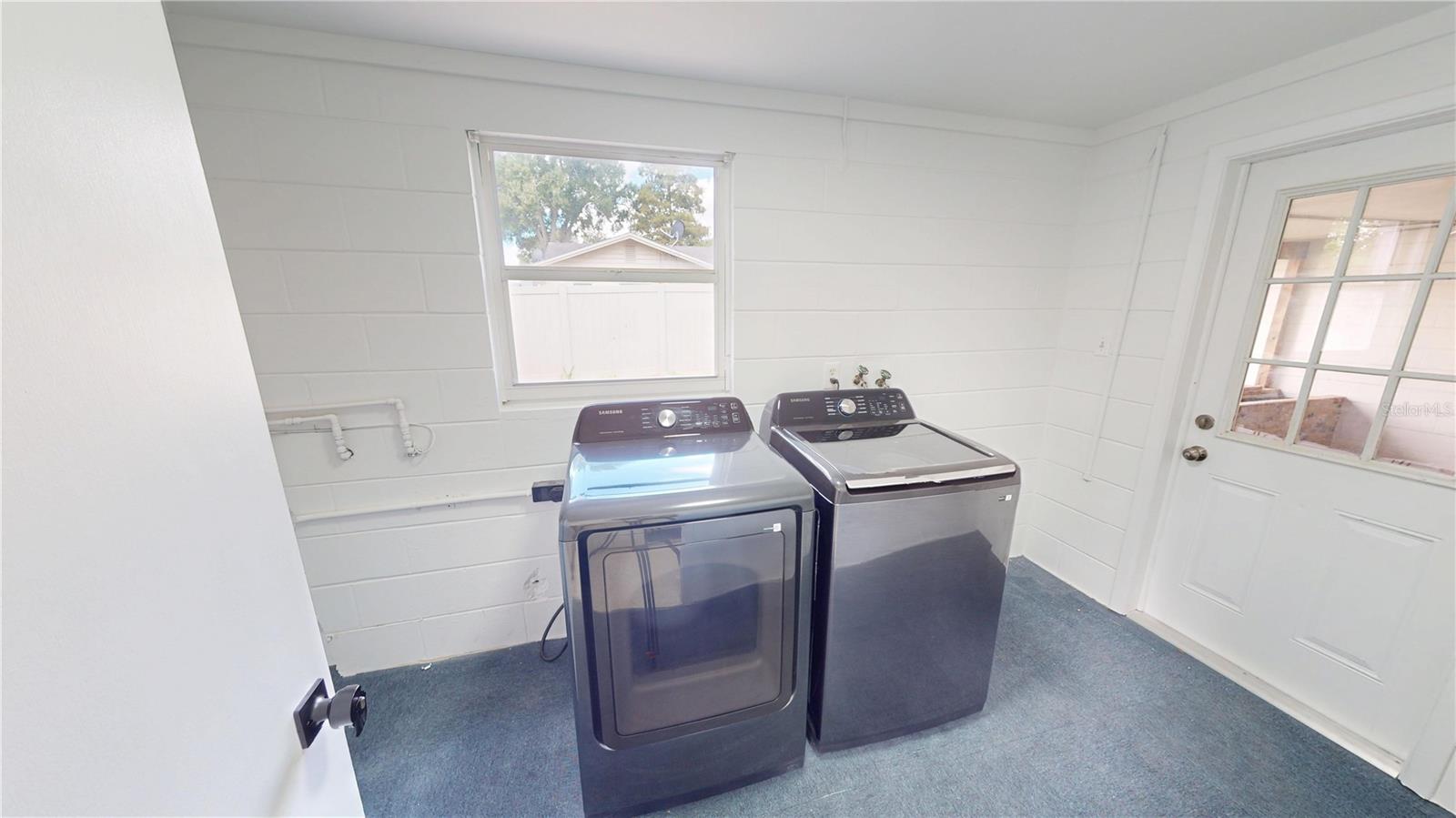 1815 Lowry Ave Property Photo 39