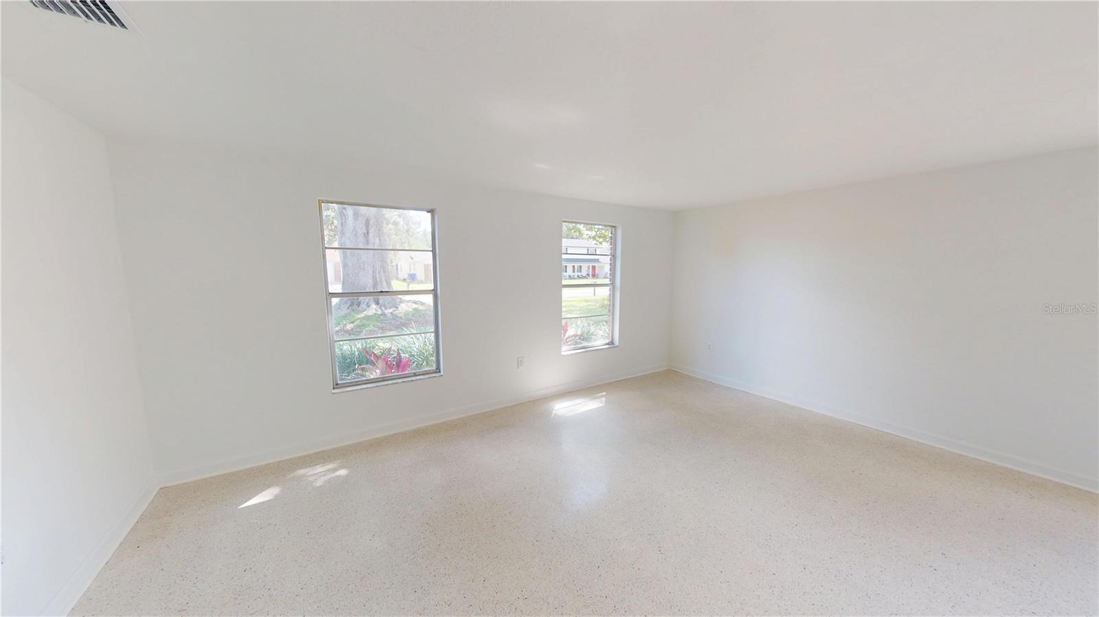 1815 Lowry Ave Property Photo 53