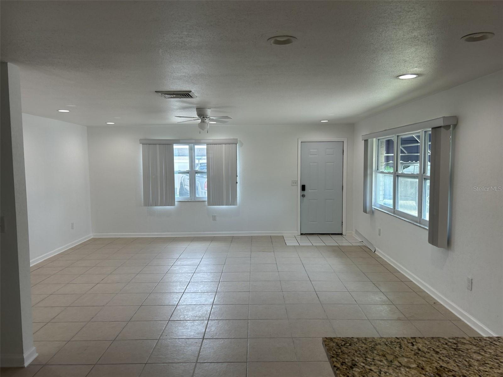 365 Capri Blvd Property Photo 2