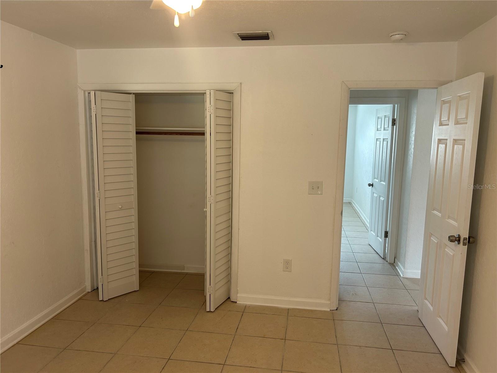 365 Capri Blvd Property Photo 9