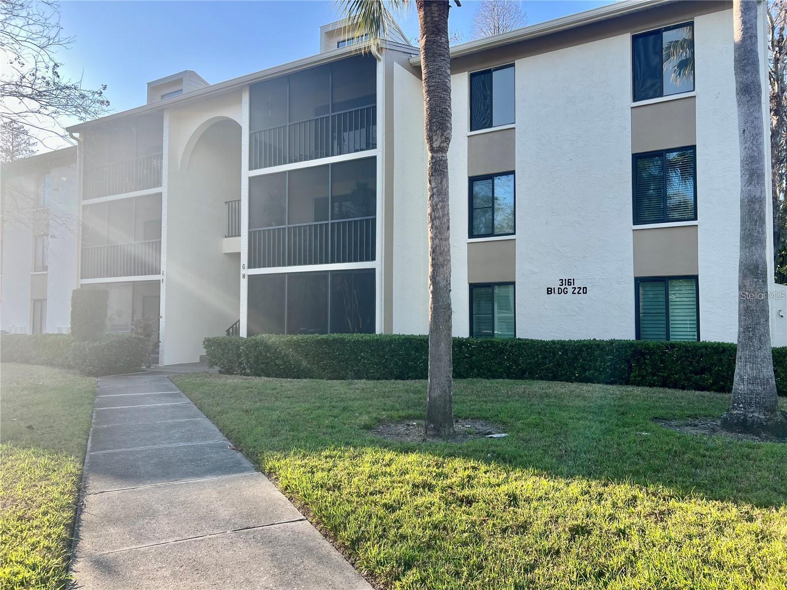 3161 LAKE PINE WAY S #H1 Property Photo 1