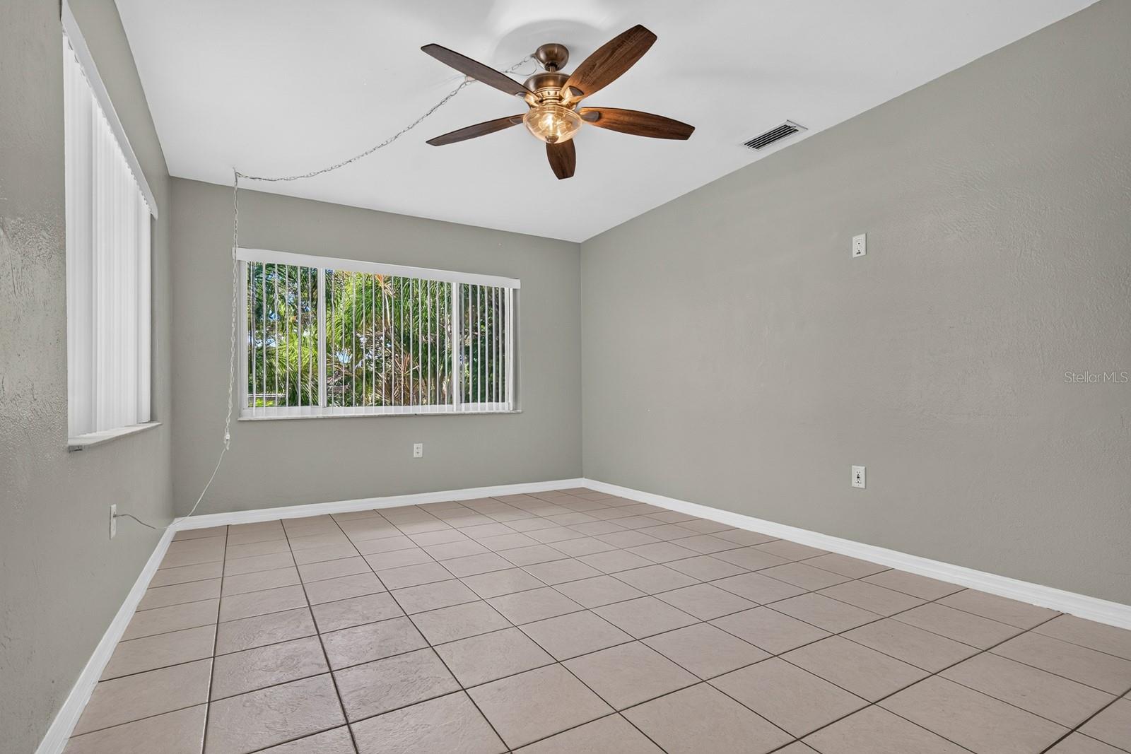 10840 50th Ave N Property Photo 7
