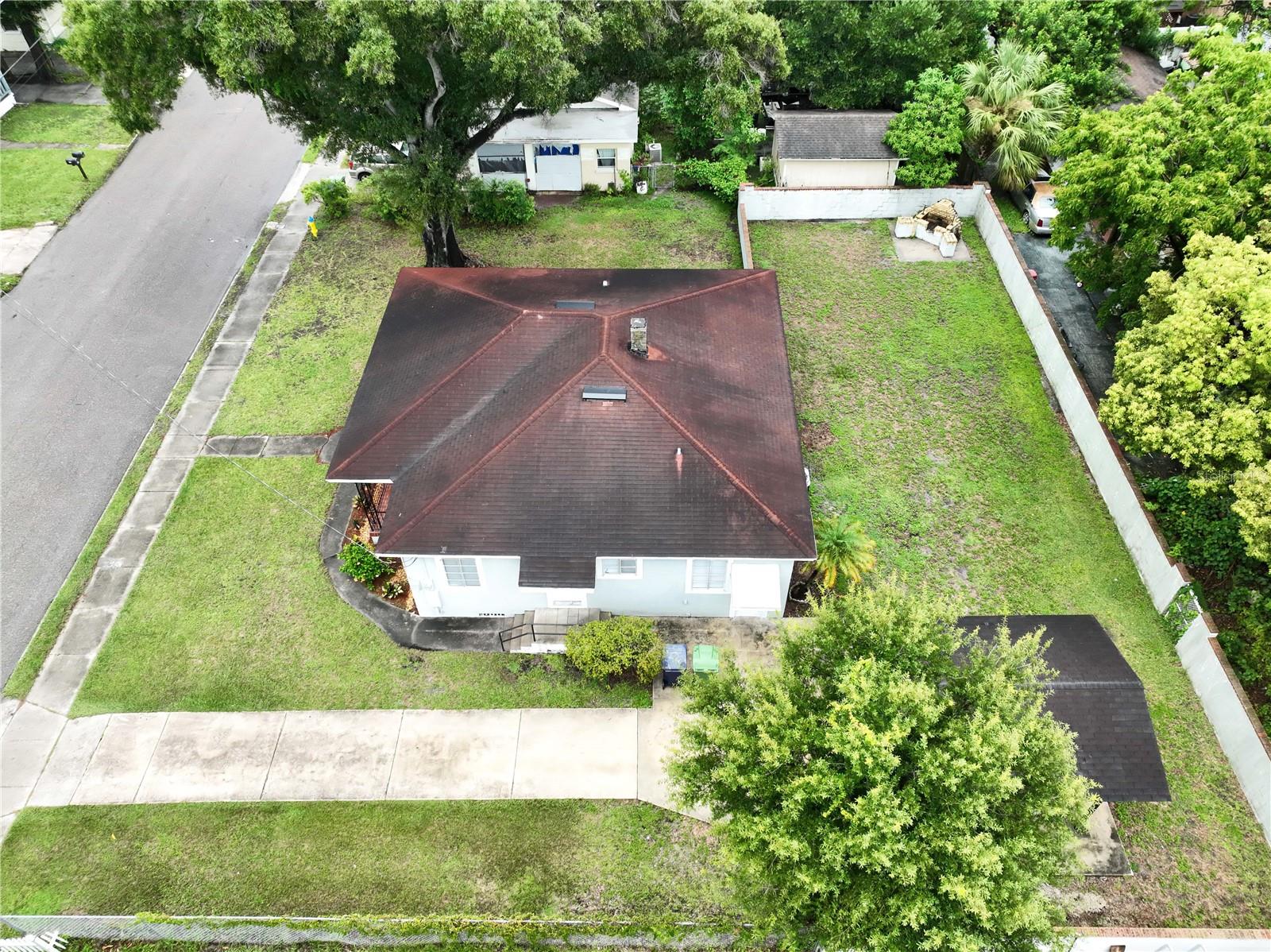 2211 Durham St Property Photo 3