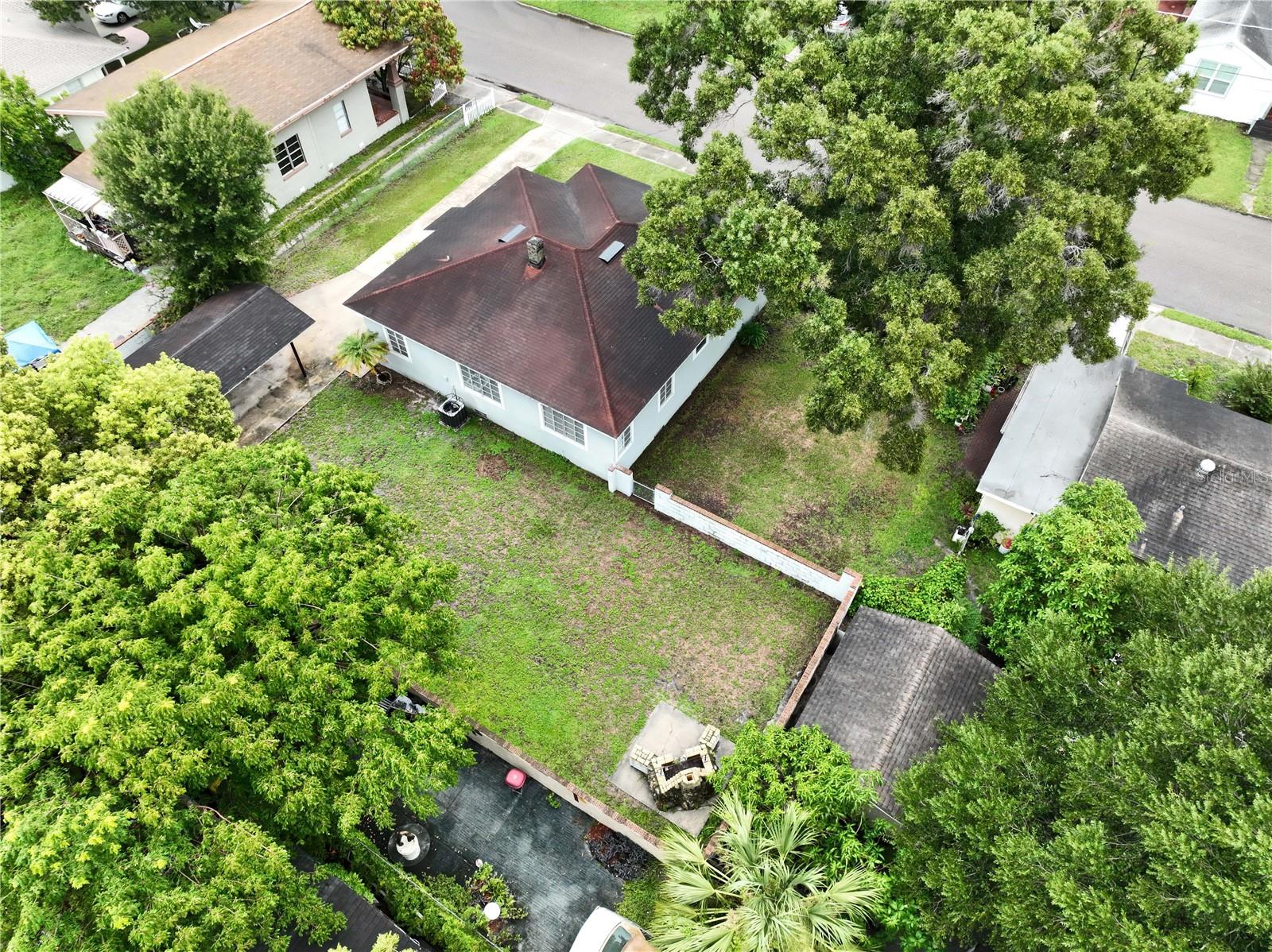 2211 Durham St Property Photo 4