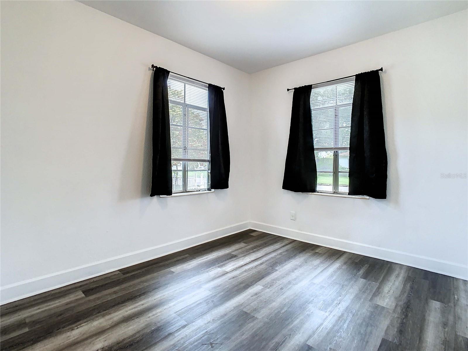 2211 Durham St Property Photo 11
