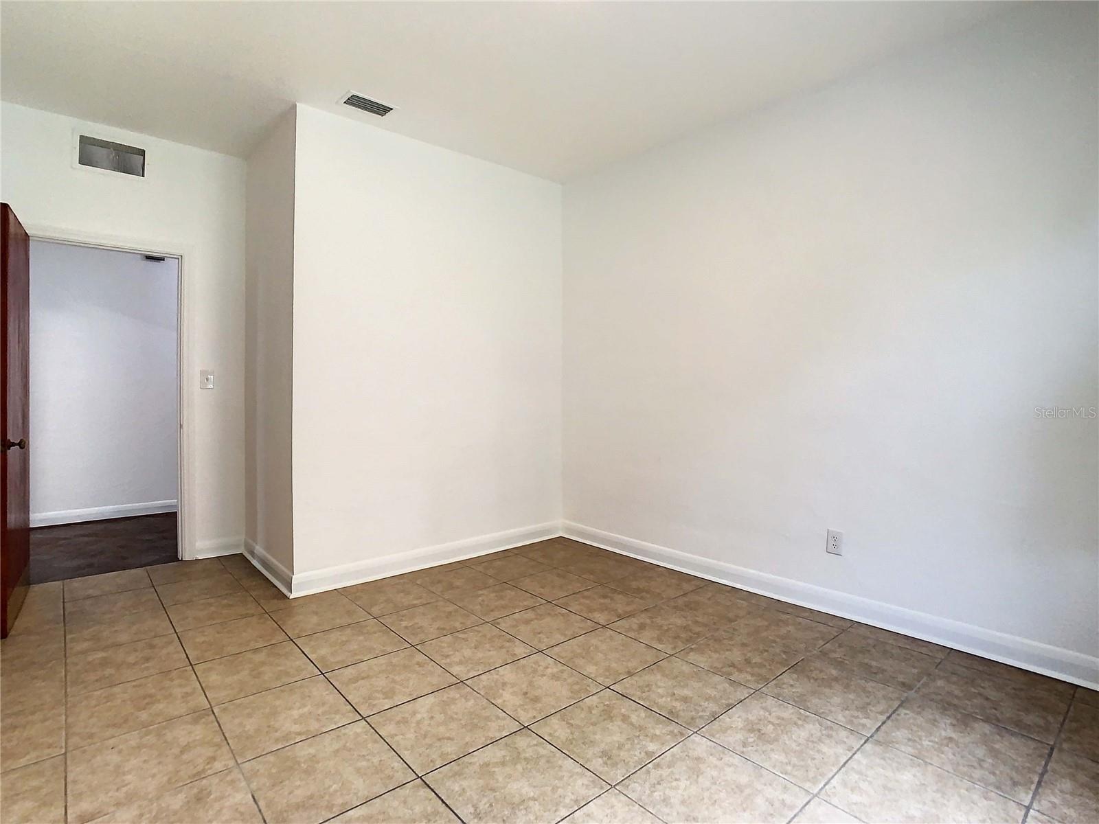 2211 Durham St Property Photo 23