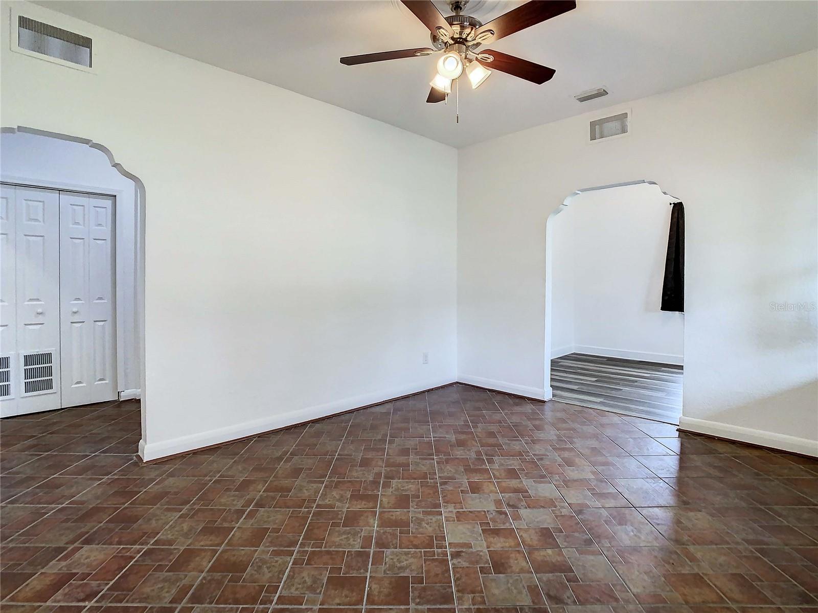 2211 Durham St Property Photo 25