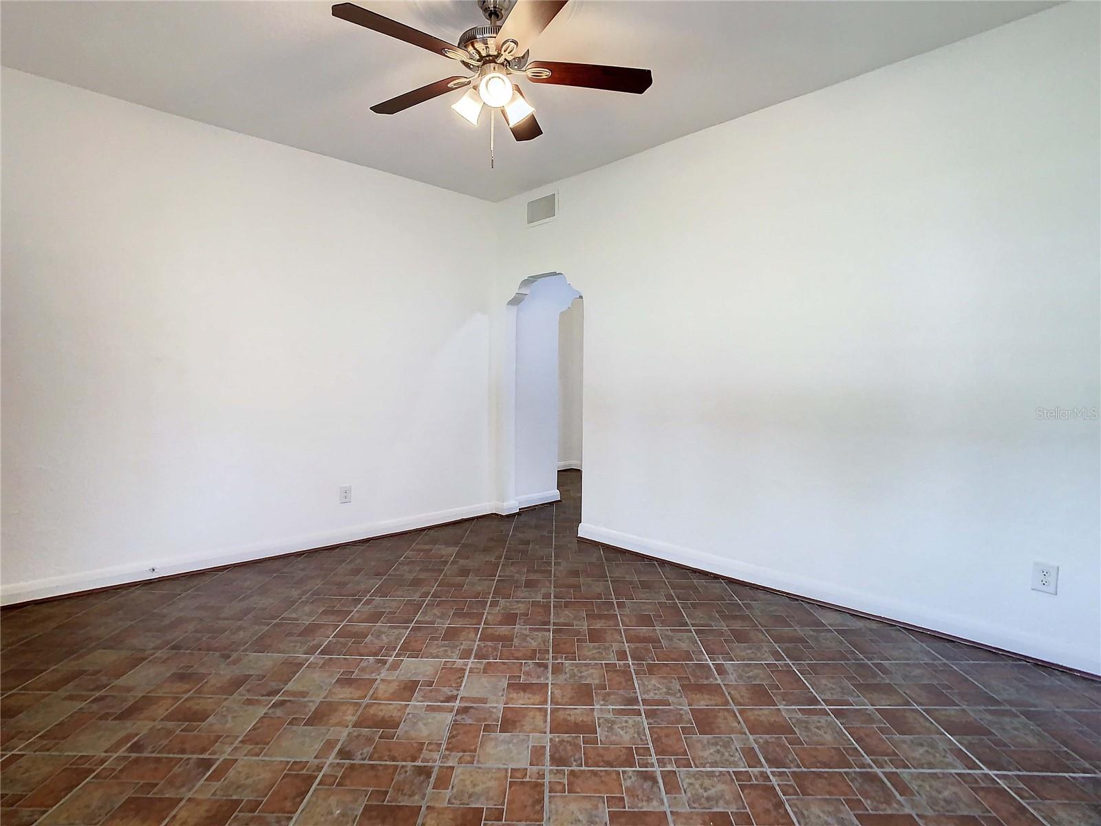 2211 Durham St Property Photo 28
