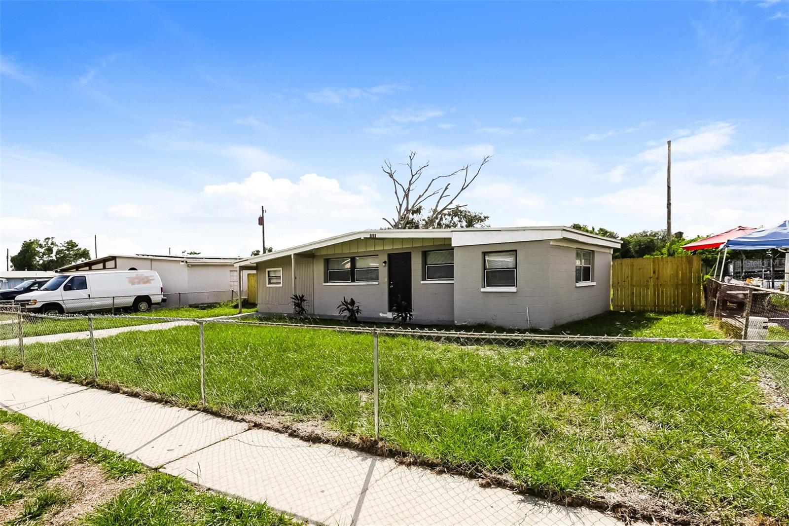 1311 Warrington Way Property Photo 3