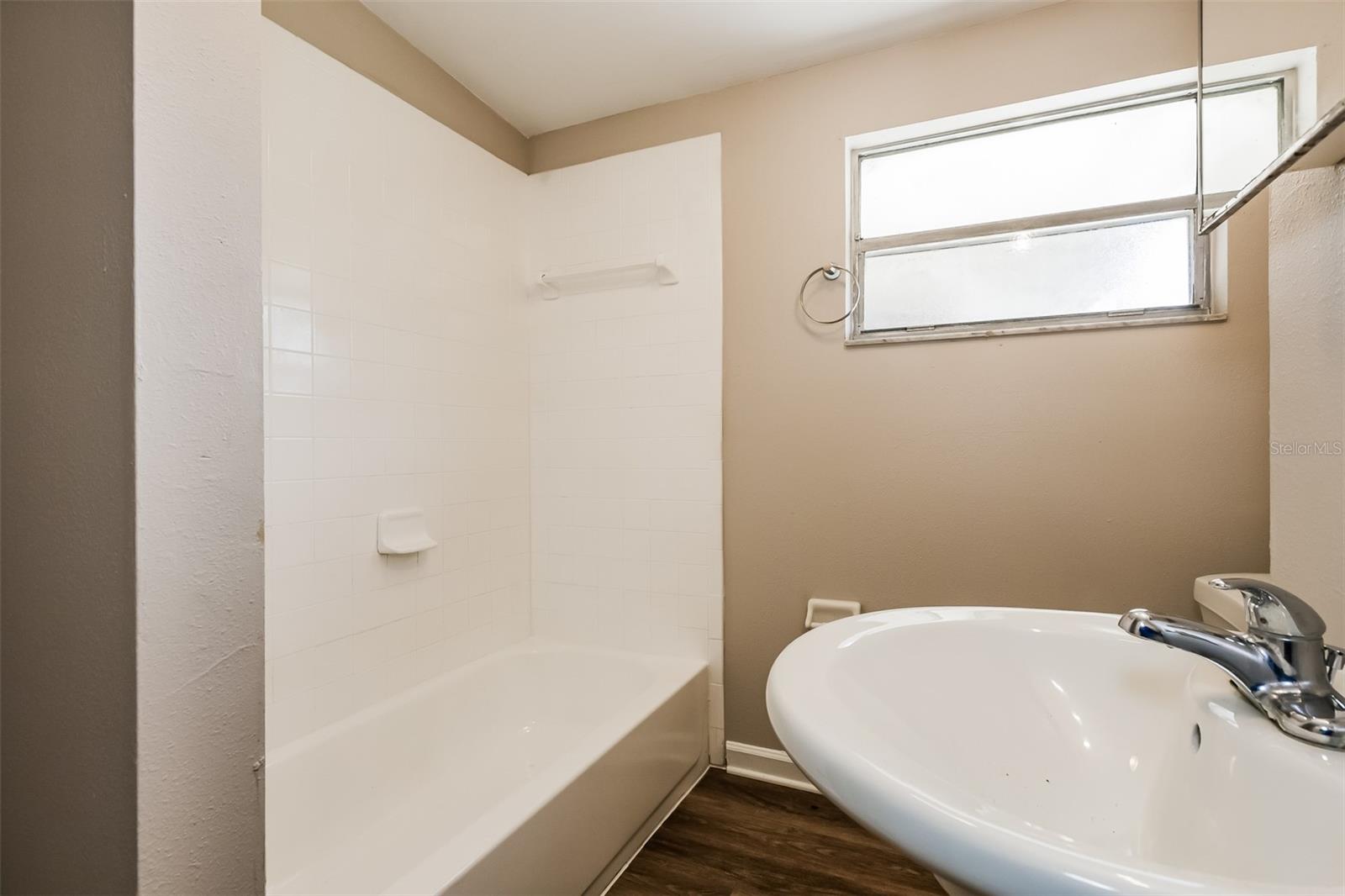 1311 Warrington Way Property Photo 15