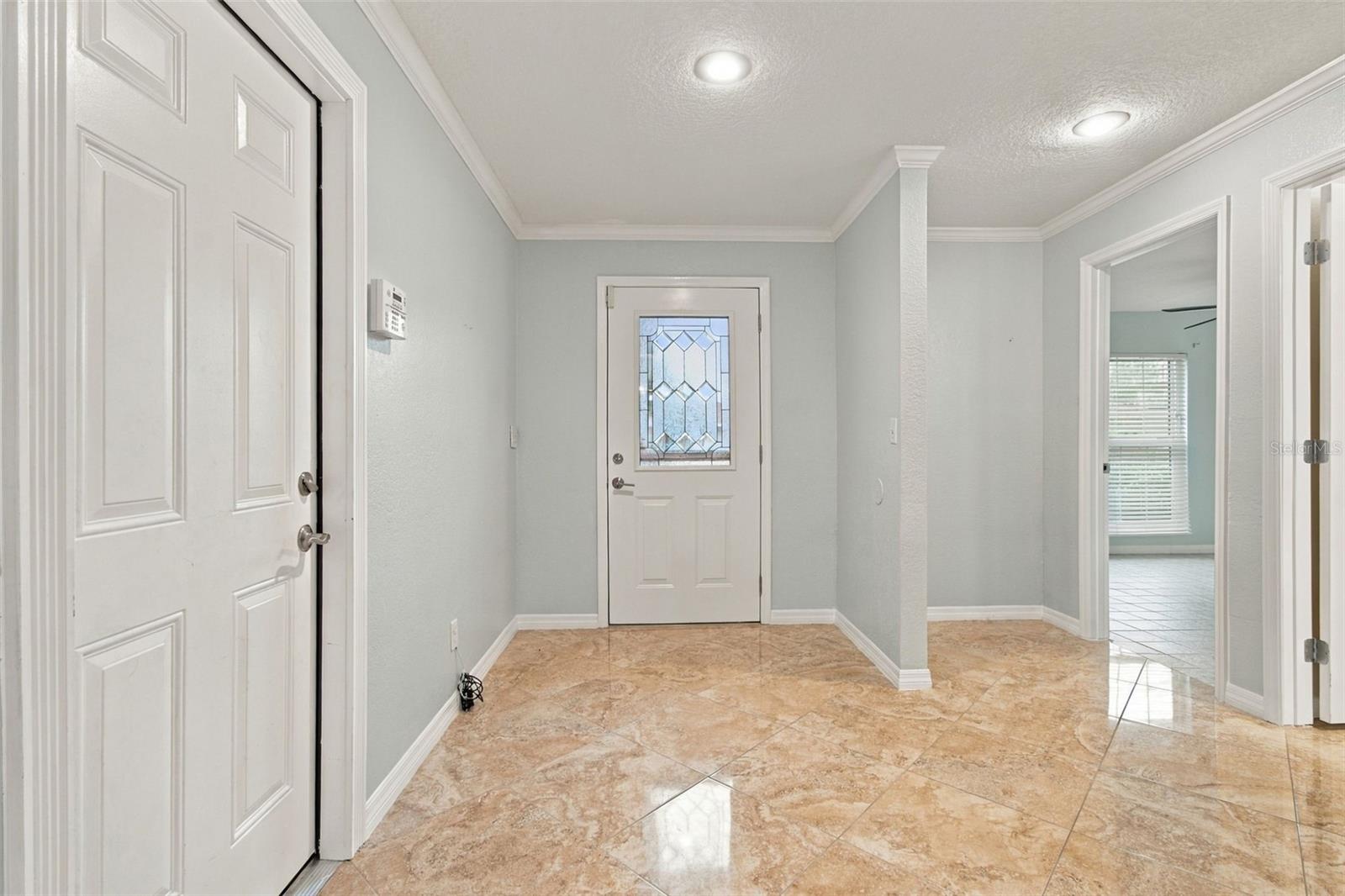2254 Heron Cir Property Photo 5