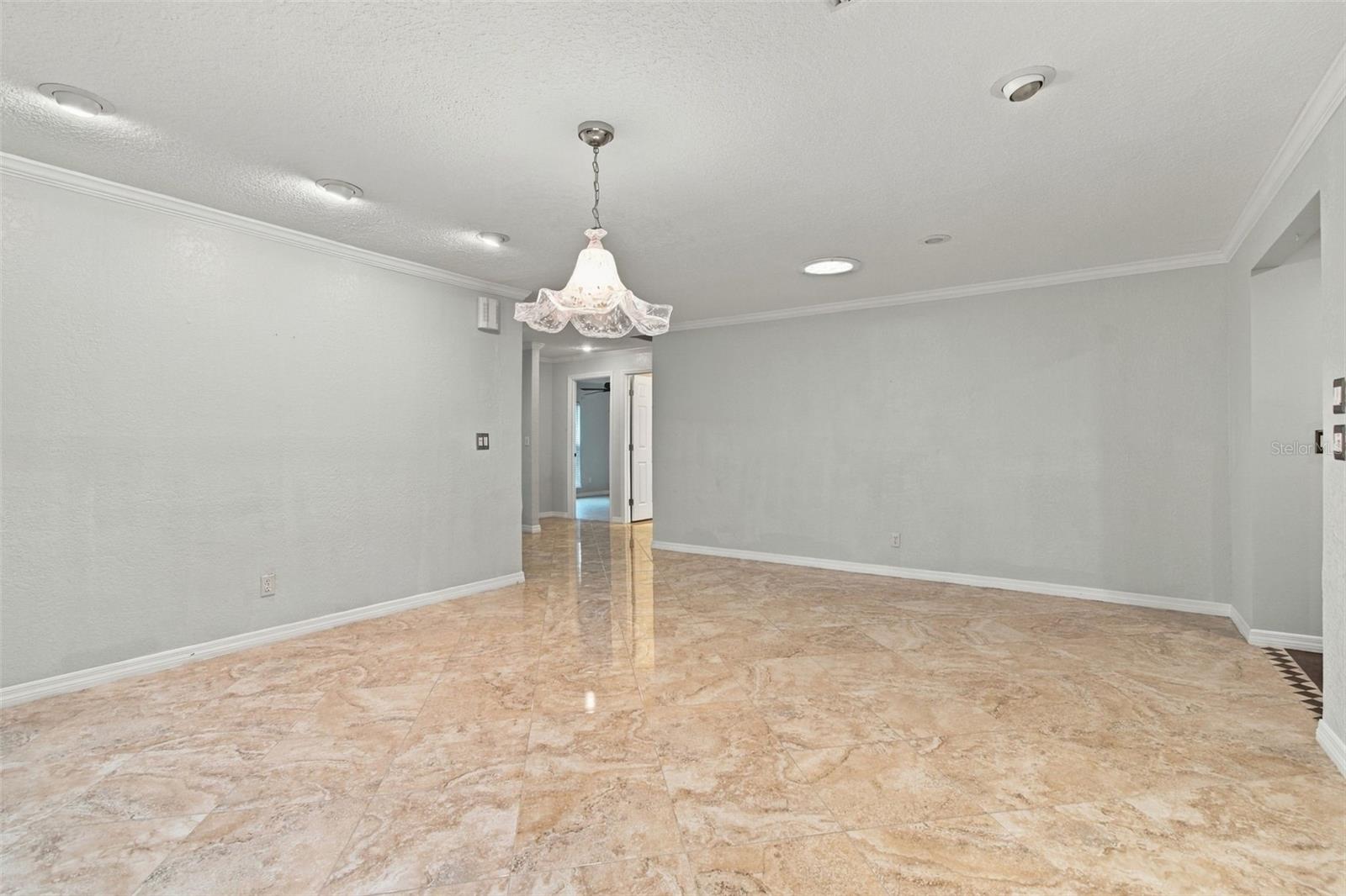 2254 Heron Cir Property Photo 9