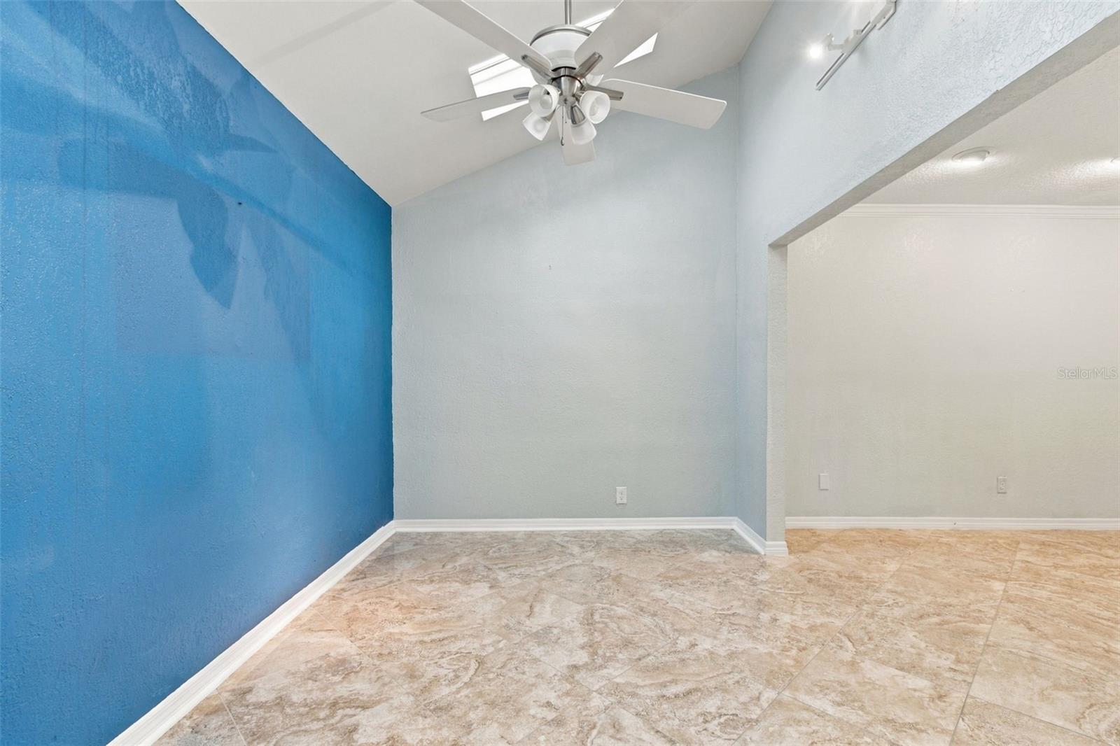 2254 Heron Cir Property Photo 13