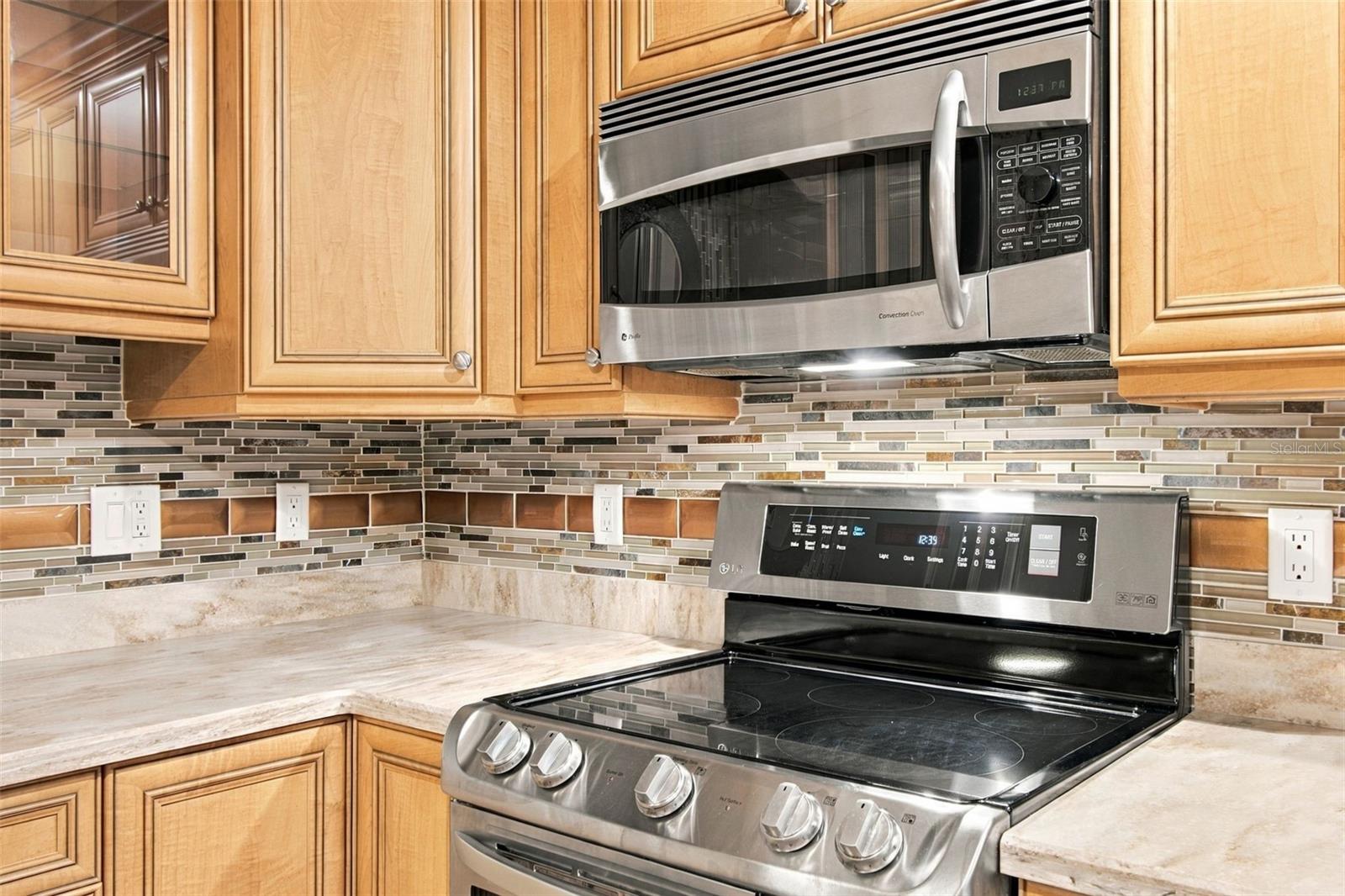 2254 Heron Cir Property Photo 17