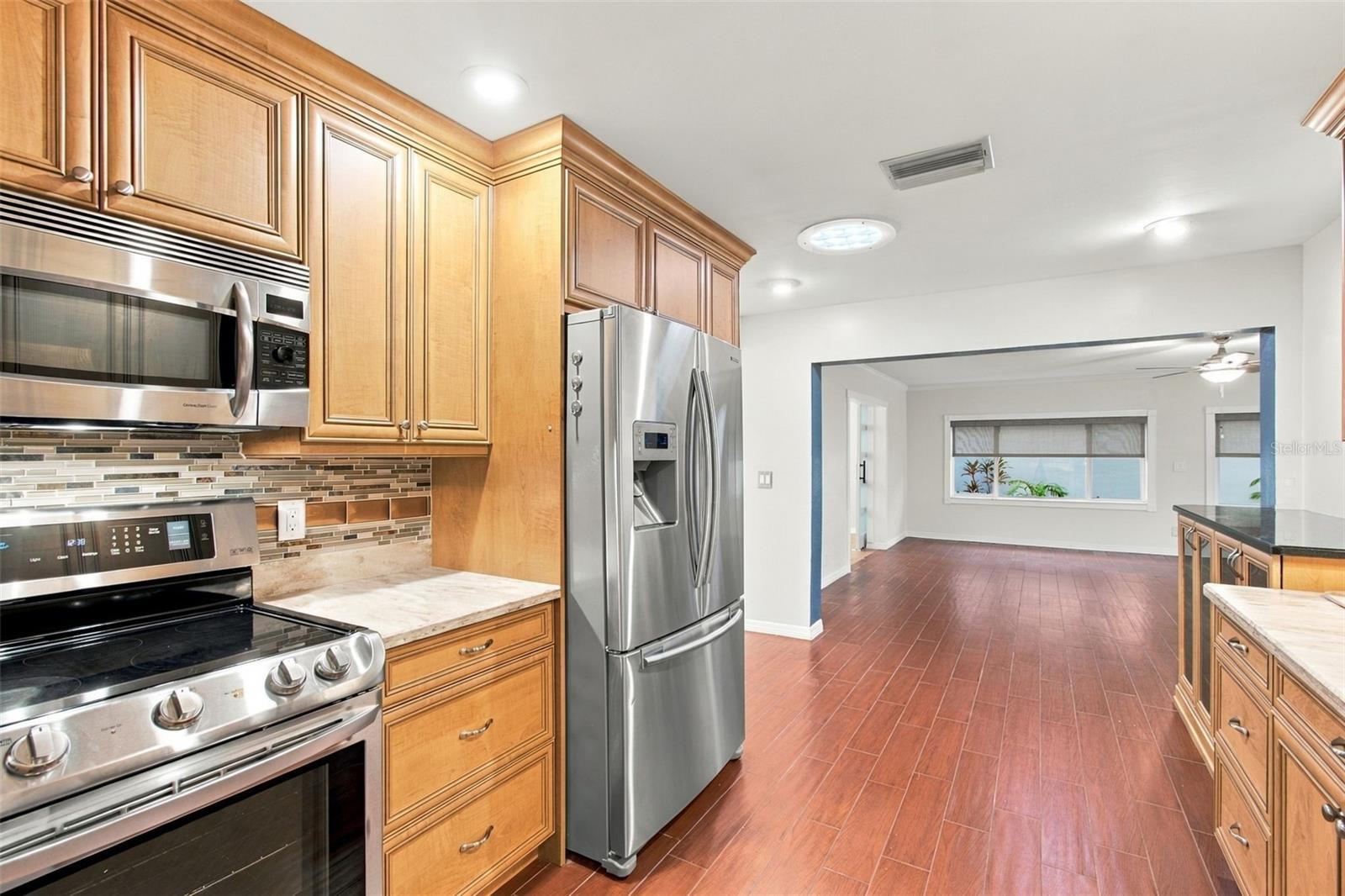 2254 Heron Cir Property Photo 18