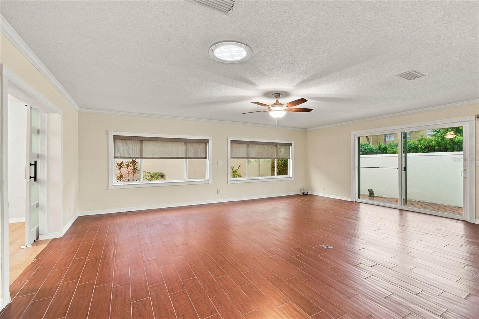 2254 Heron Cir Property Photo 20