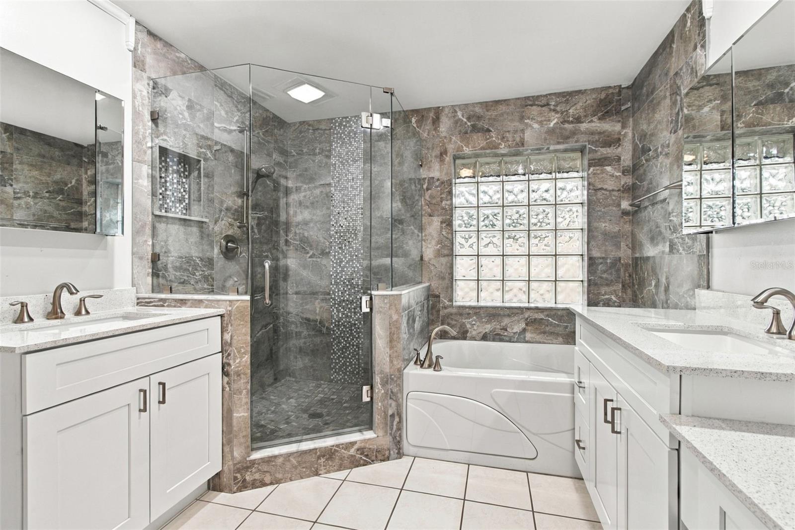 2254 Heron Cir Property Photo 29