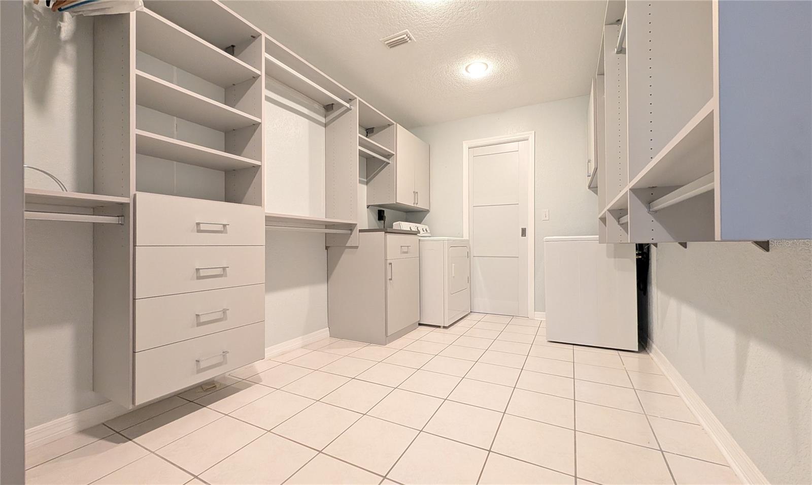 2254 Heron Cir Property Photo 32