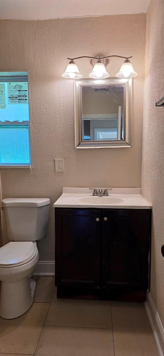TB8551203 Property Photo 4