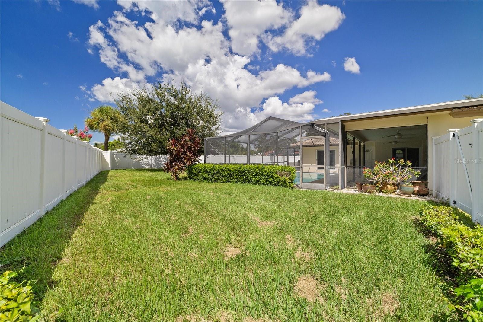 3104 Bluffs Dr Property Photo 48