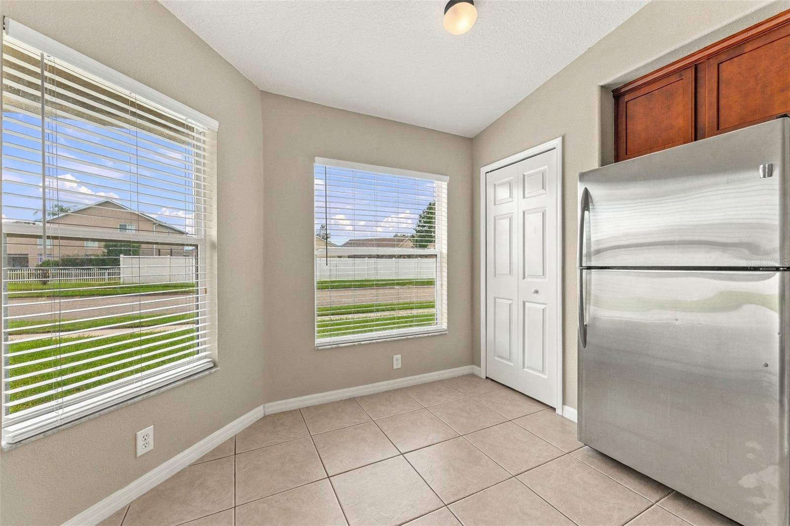 3320 Cardinal Feather Dr Property Photo 14