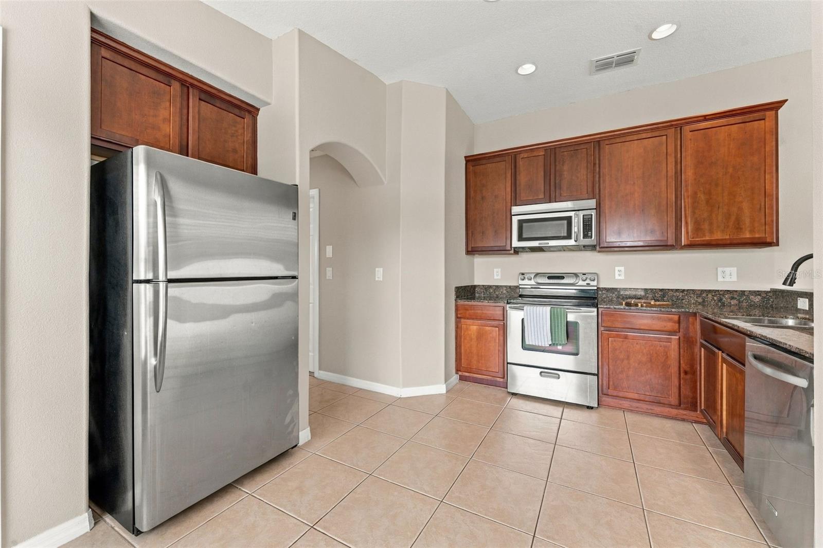 3320 Cardinal Feather Dr Property Photo 17